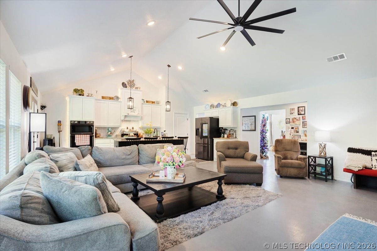 17957 Bridgeview Road Property Photo 17