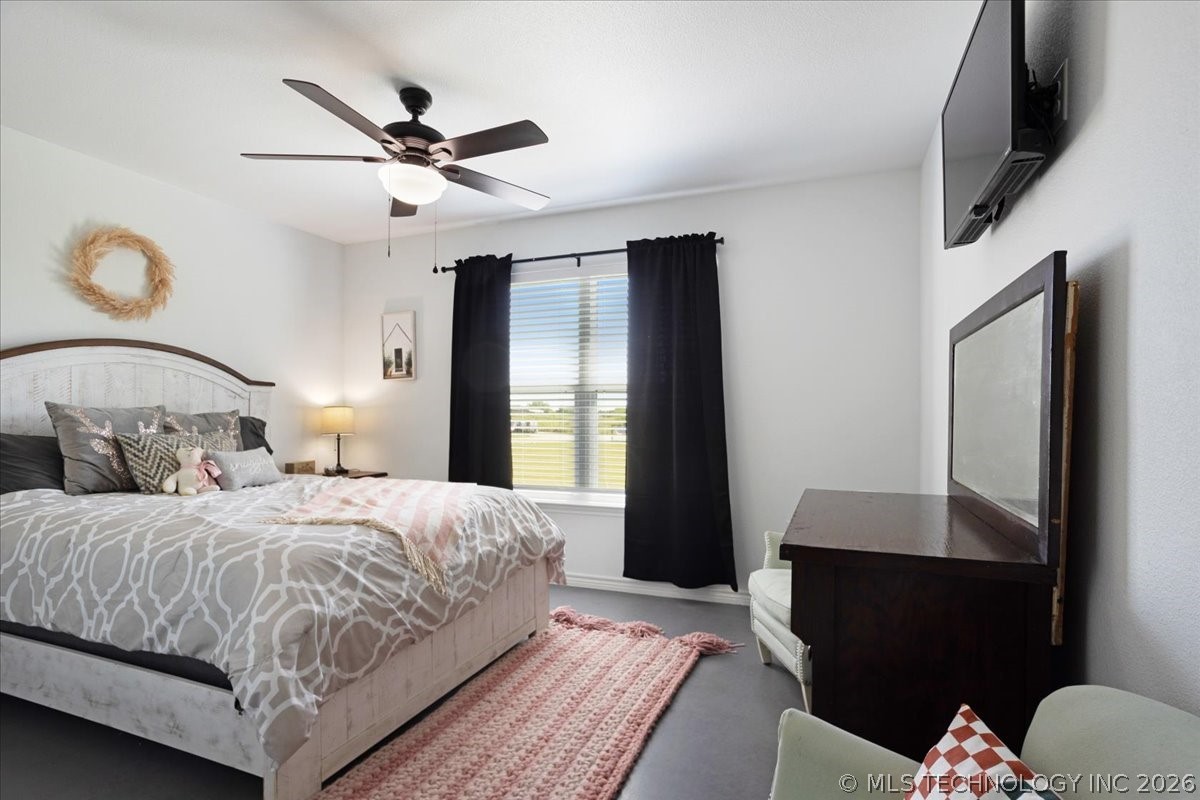 17957 Bridgeview Road Property Photo 29