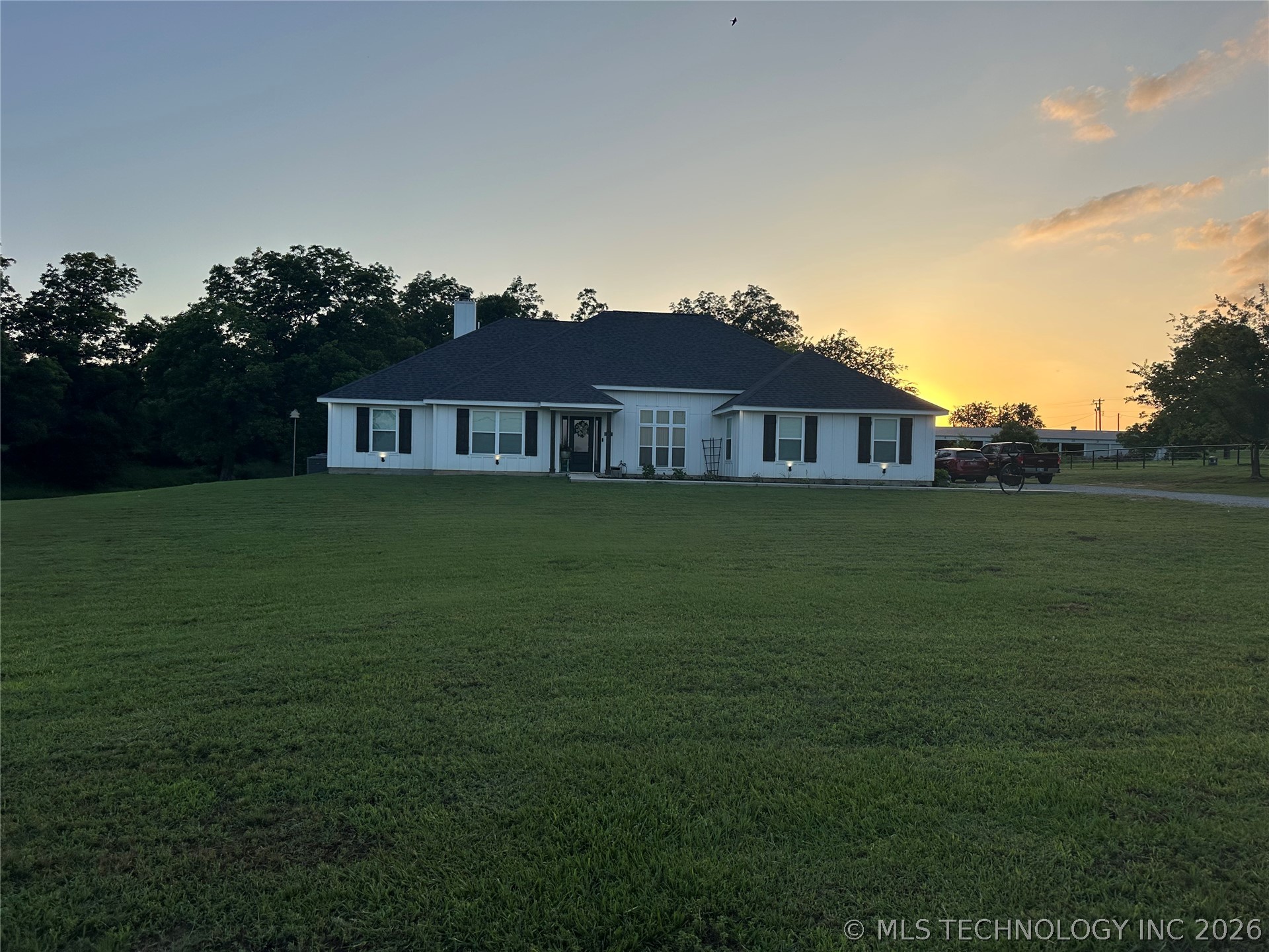 17957 Bridgeview Road Property Photo 40