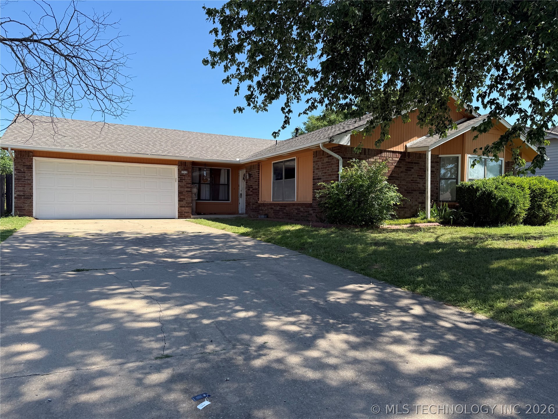 1312 W Gulfport Place Property Photo 1