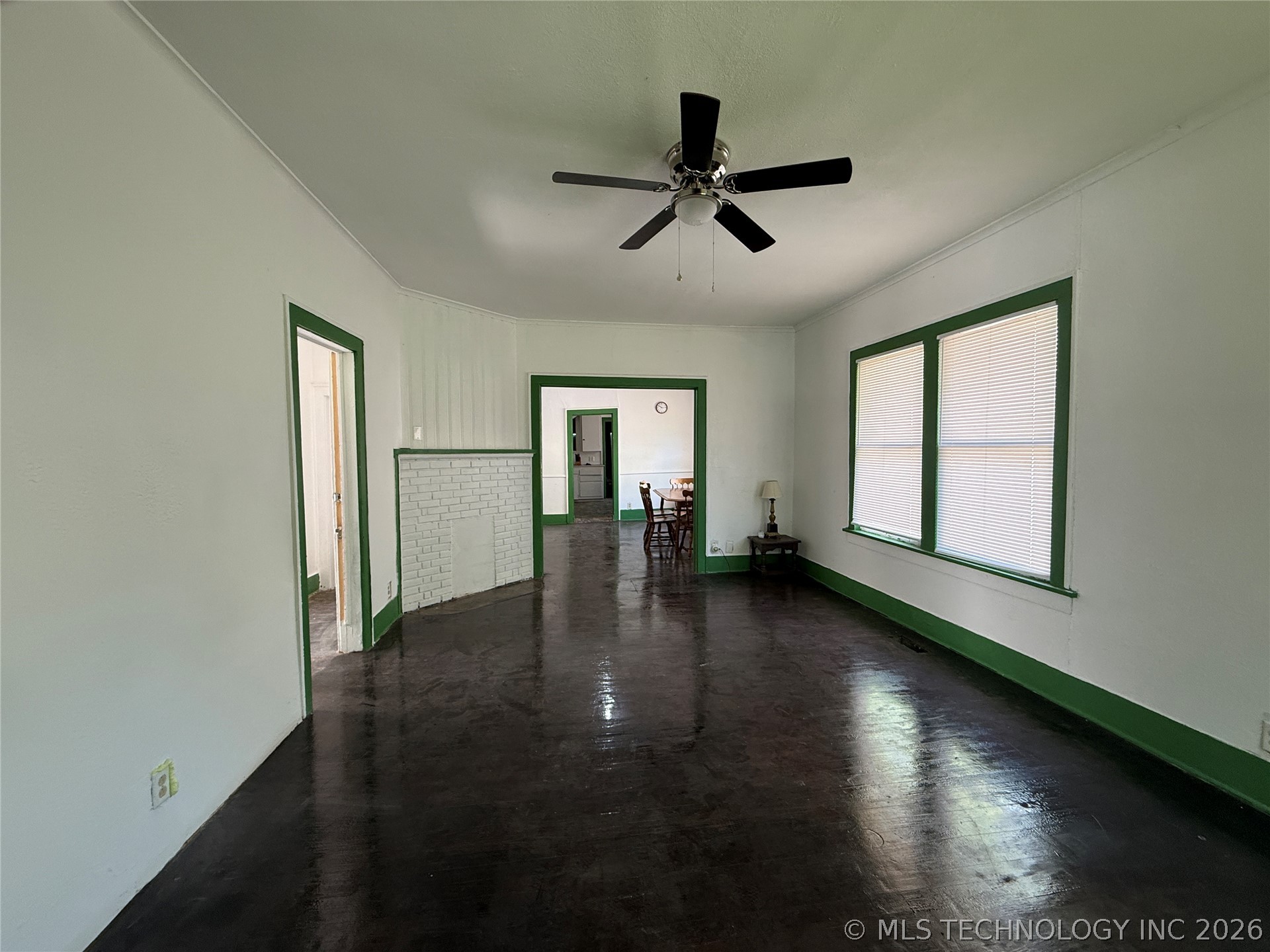 2429 Columbus Street Property Photo 2