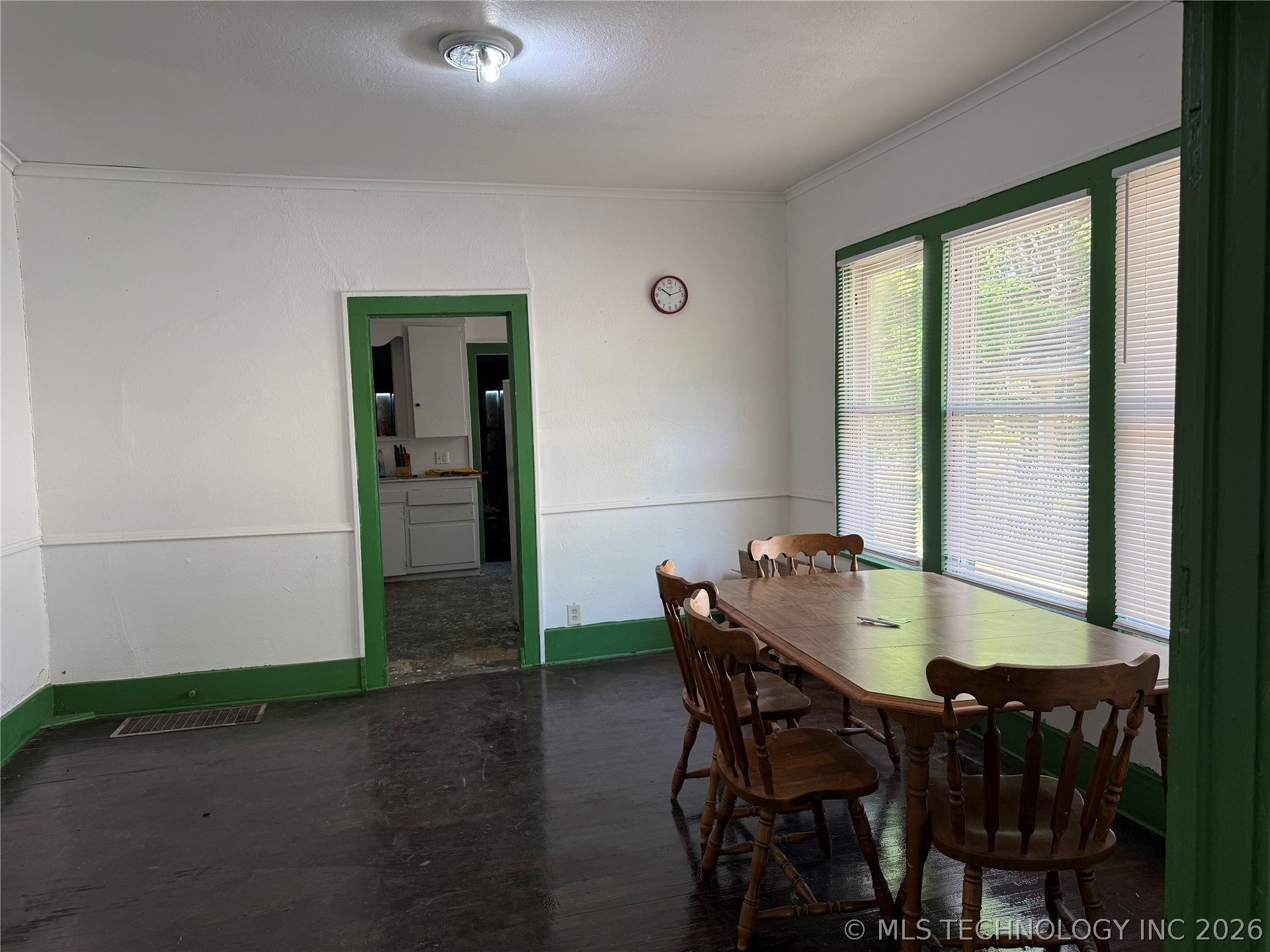 2429 Columbus Street Property Photo 3