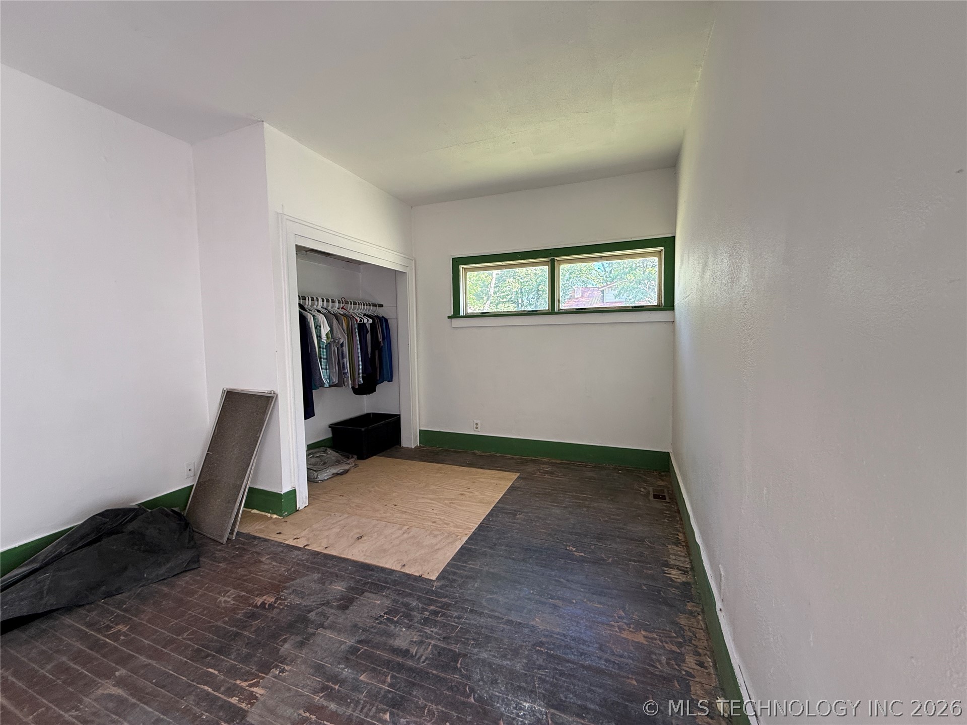 2429 Columbus Street Property Photo 9