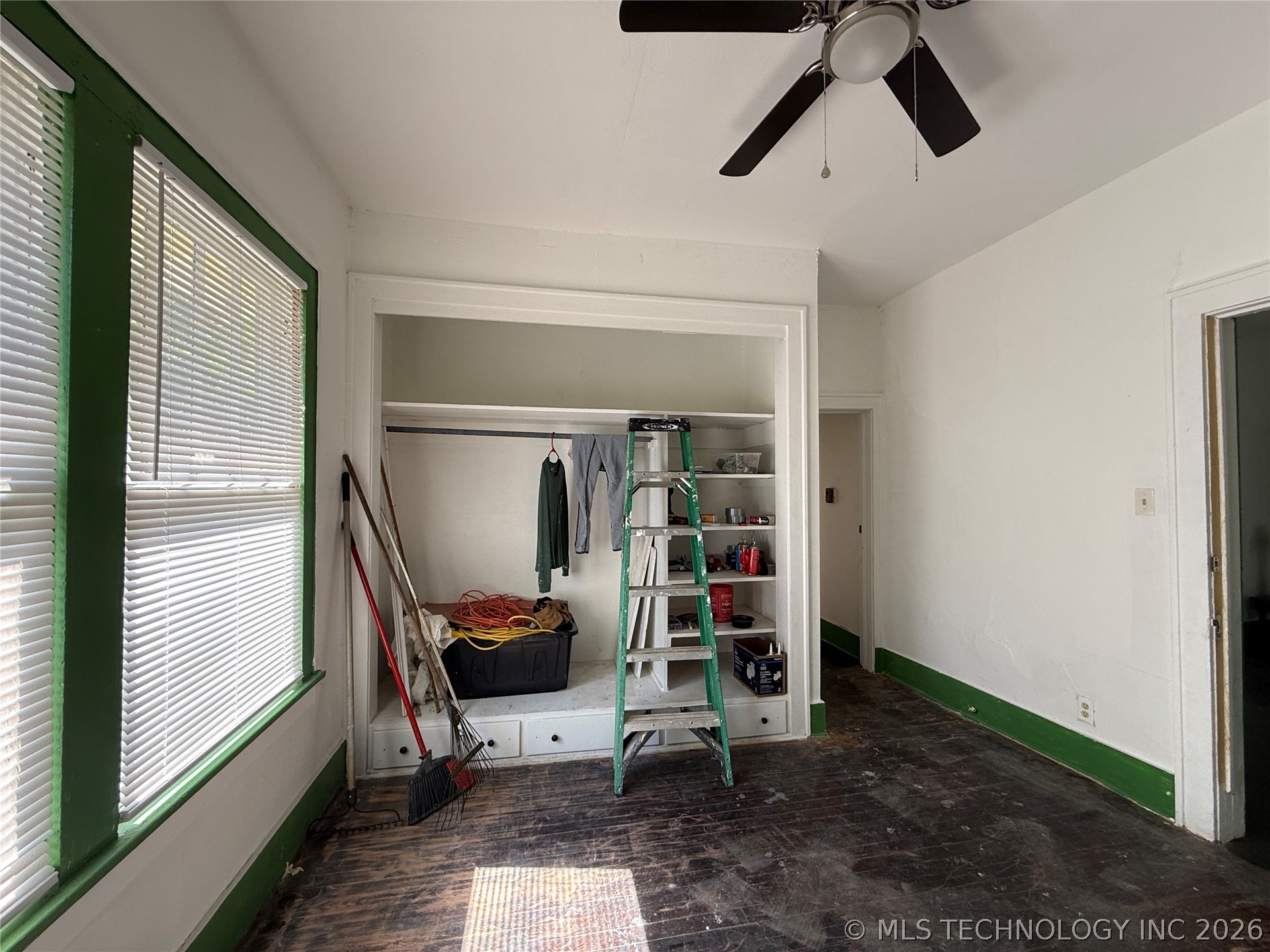 2429 Columbus Street Property Photo 10
