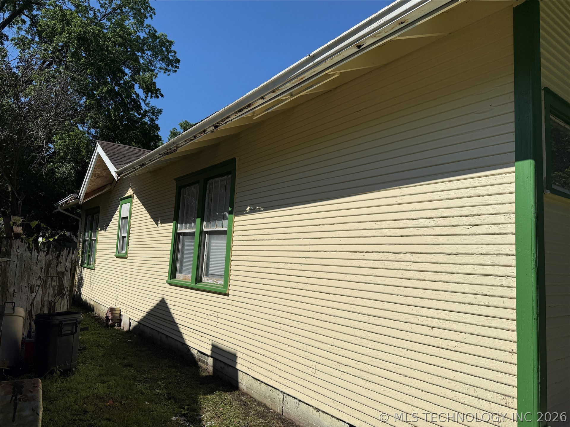 2429 Columbus Street Property Photo 12