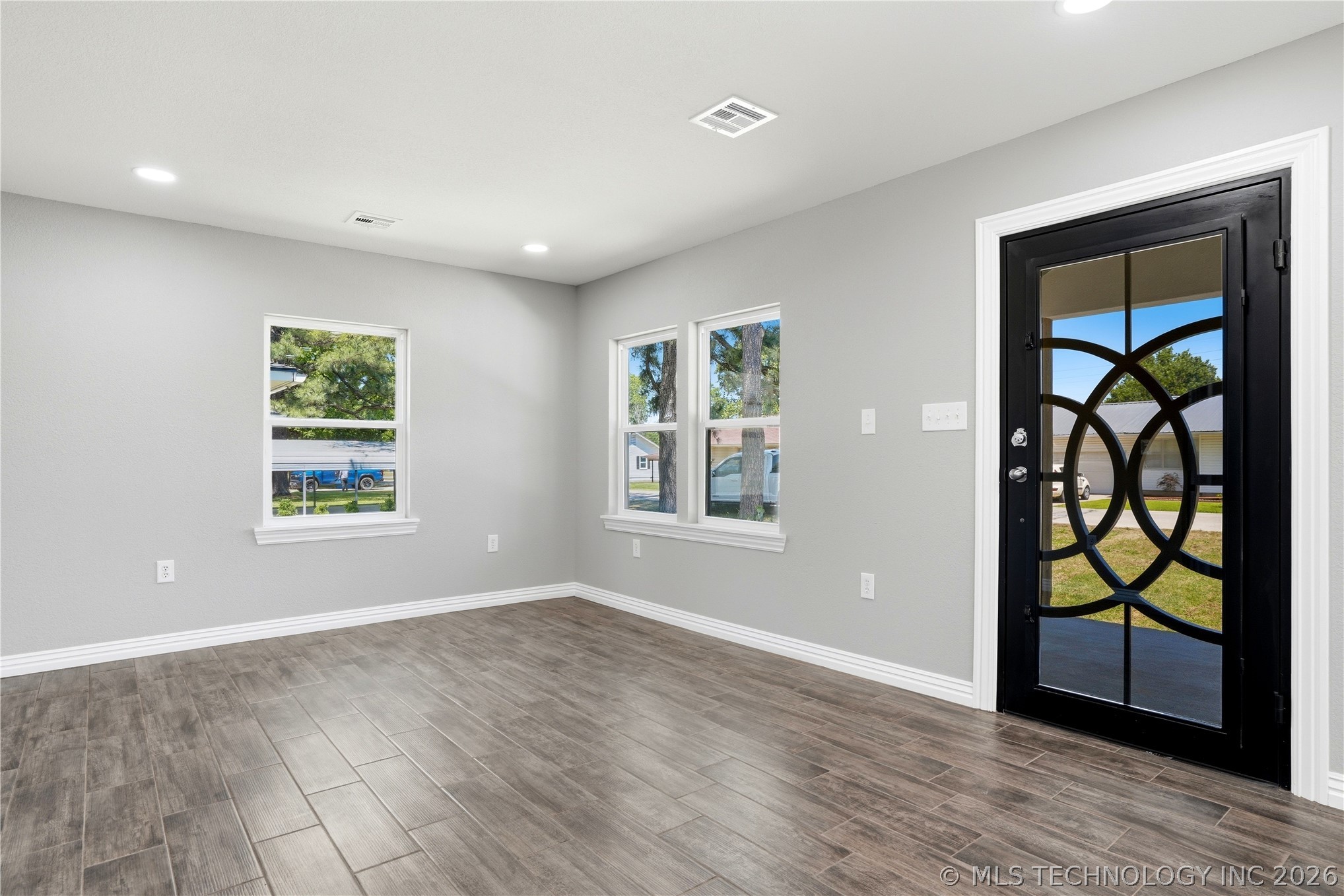 1220 E Miami Property Photo 5