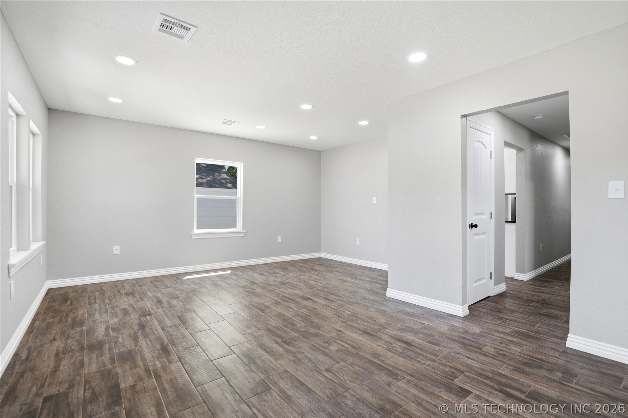 1220 E Miami Property Photo 9