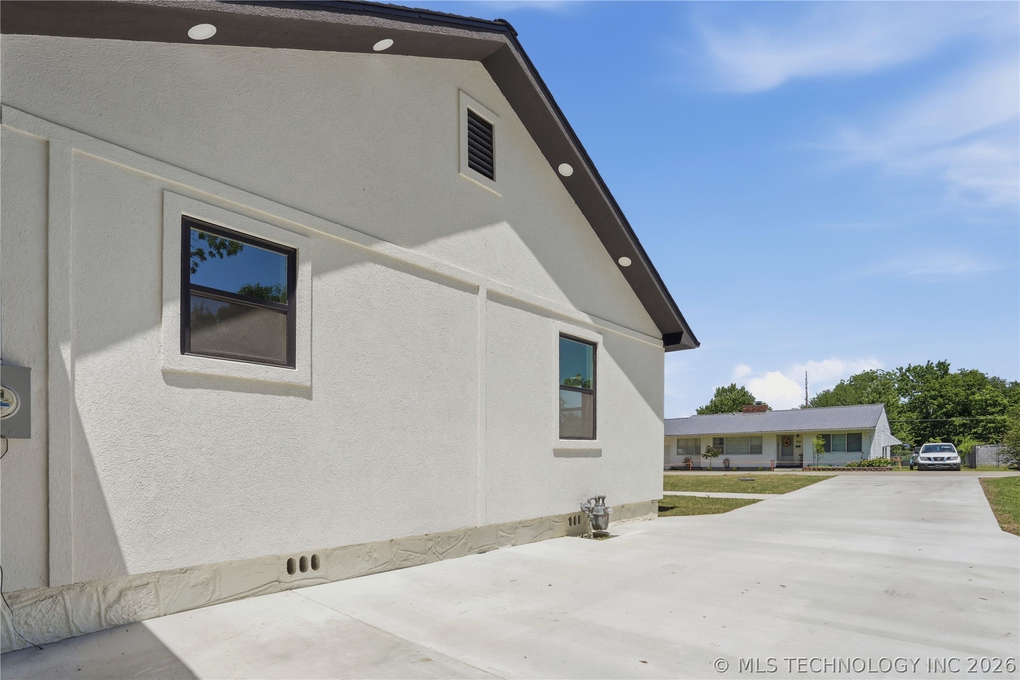 1220 E Miami Property Photo 44