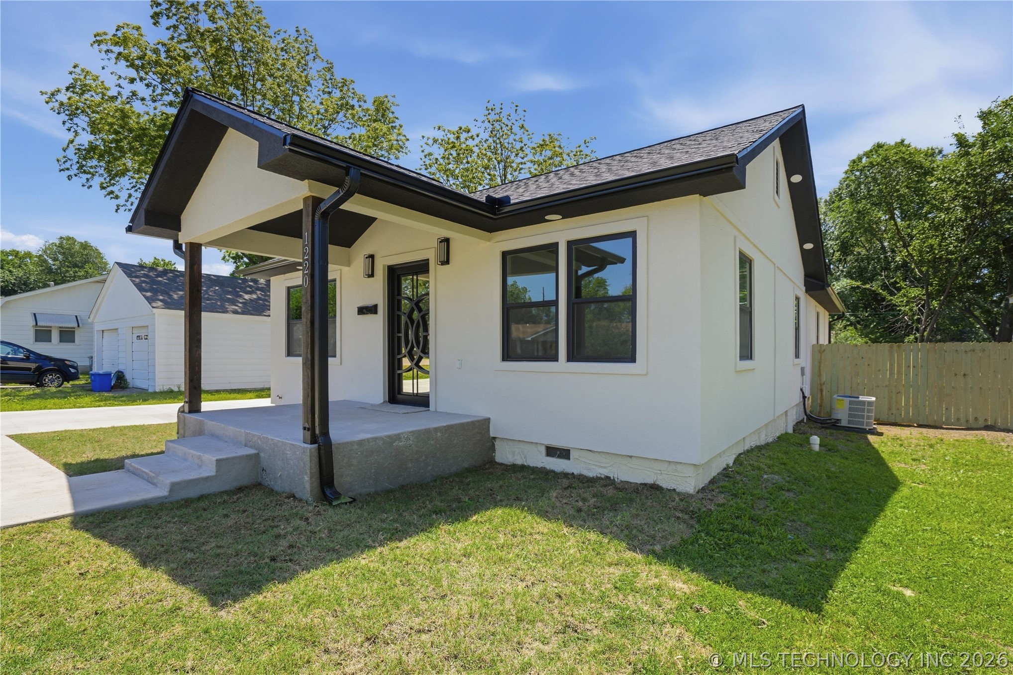 1220 E Miami Property Photo 48