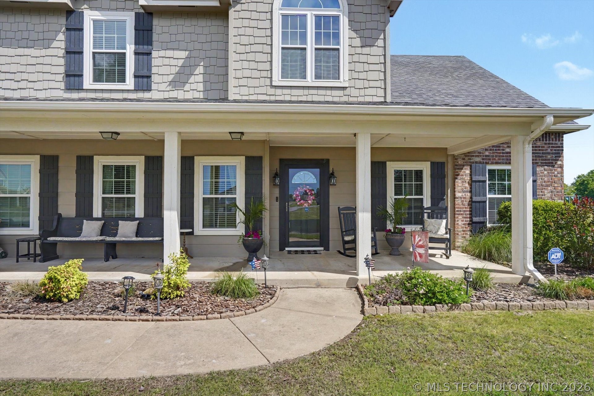 2406 E Fairfield Court Property Photo 8