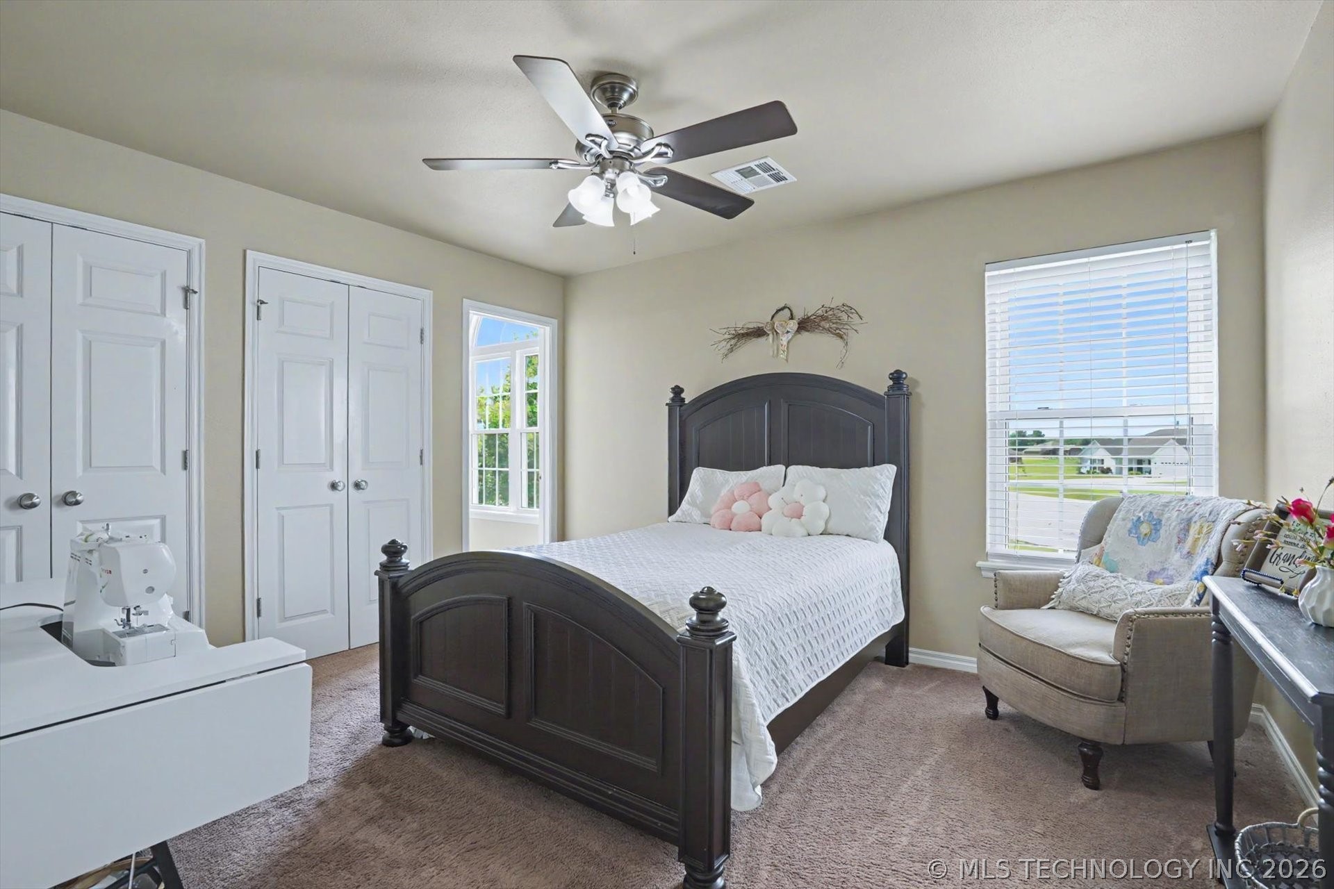 2406 E Fairfield Court Property Photo 30
