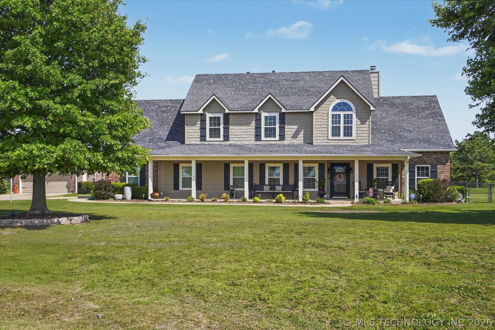 2406 E Fairfield Court Property Photo 45