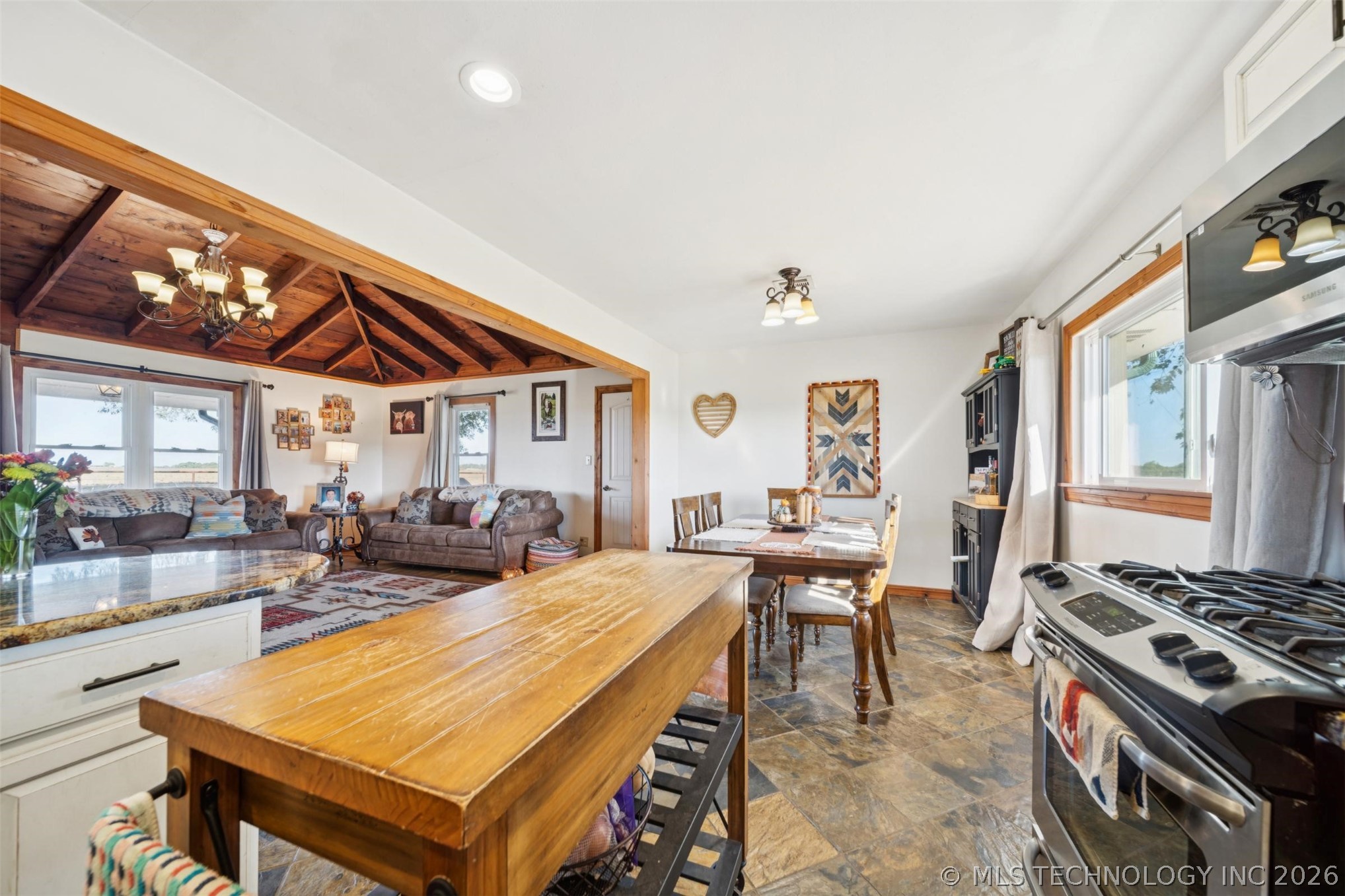 19190 W 6th Street North Property Photo 65