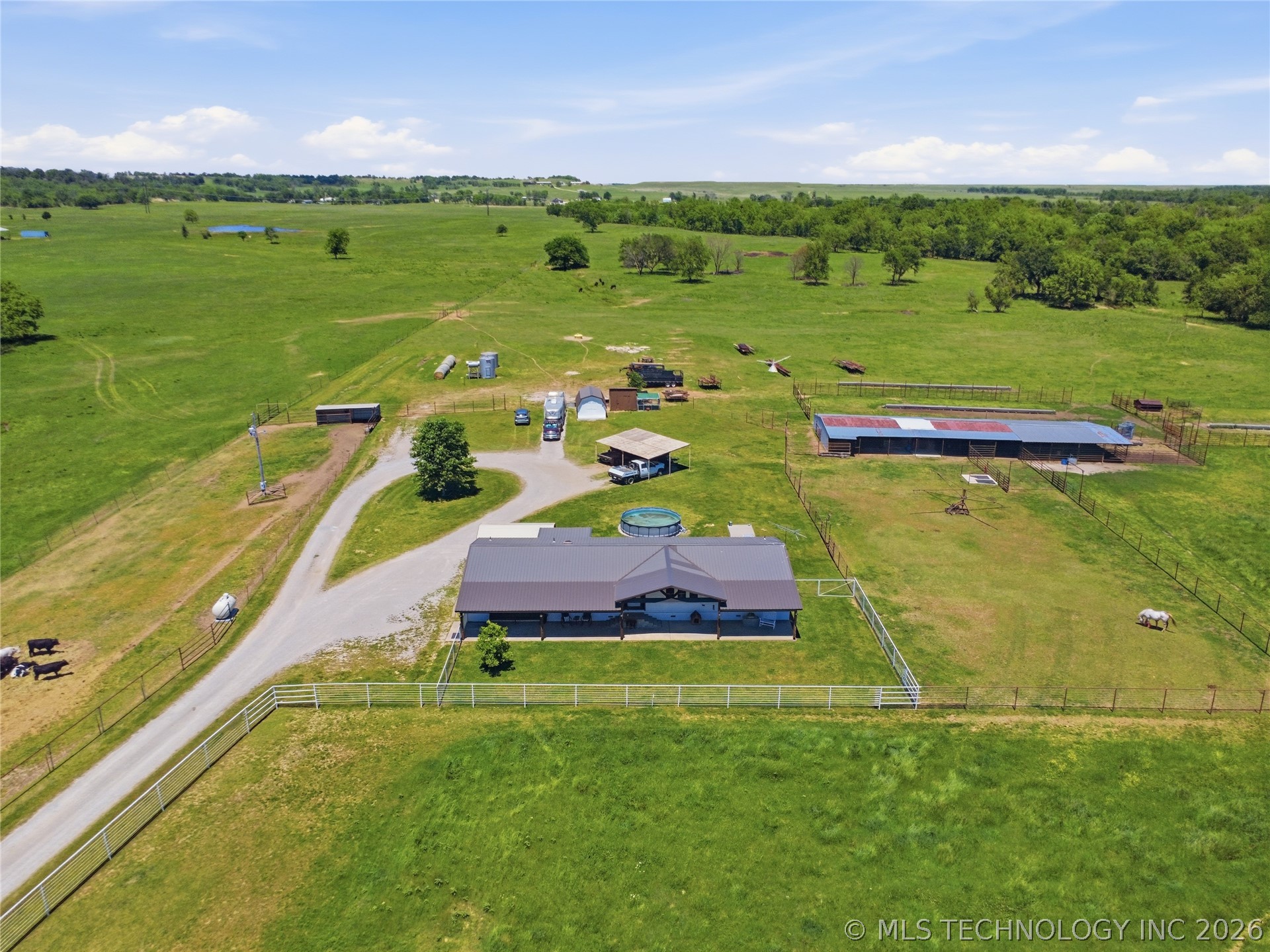 394850 W 4000 Road Property Photo 3