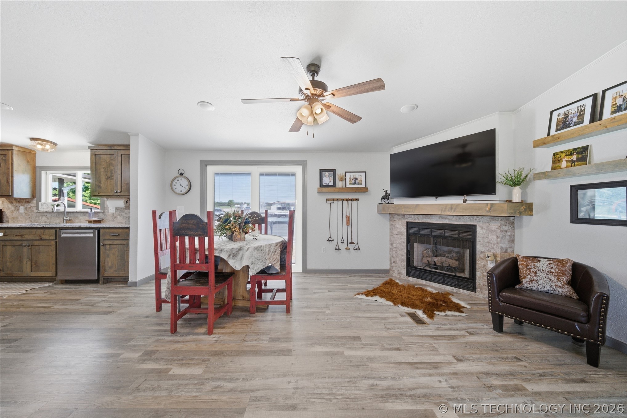 394850 W 4000 Road Property Photo 6