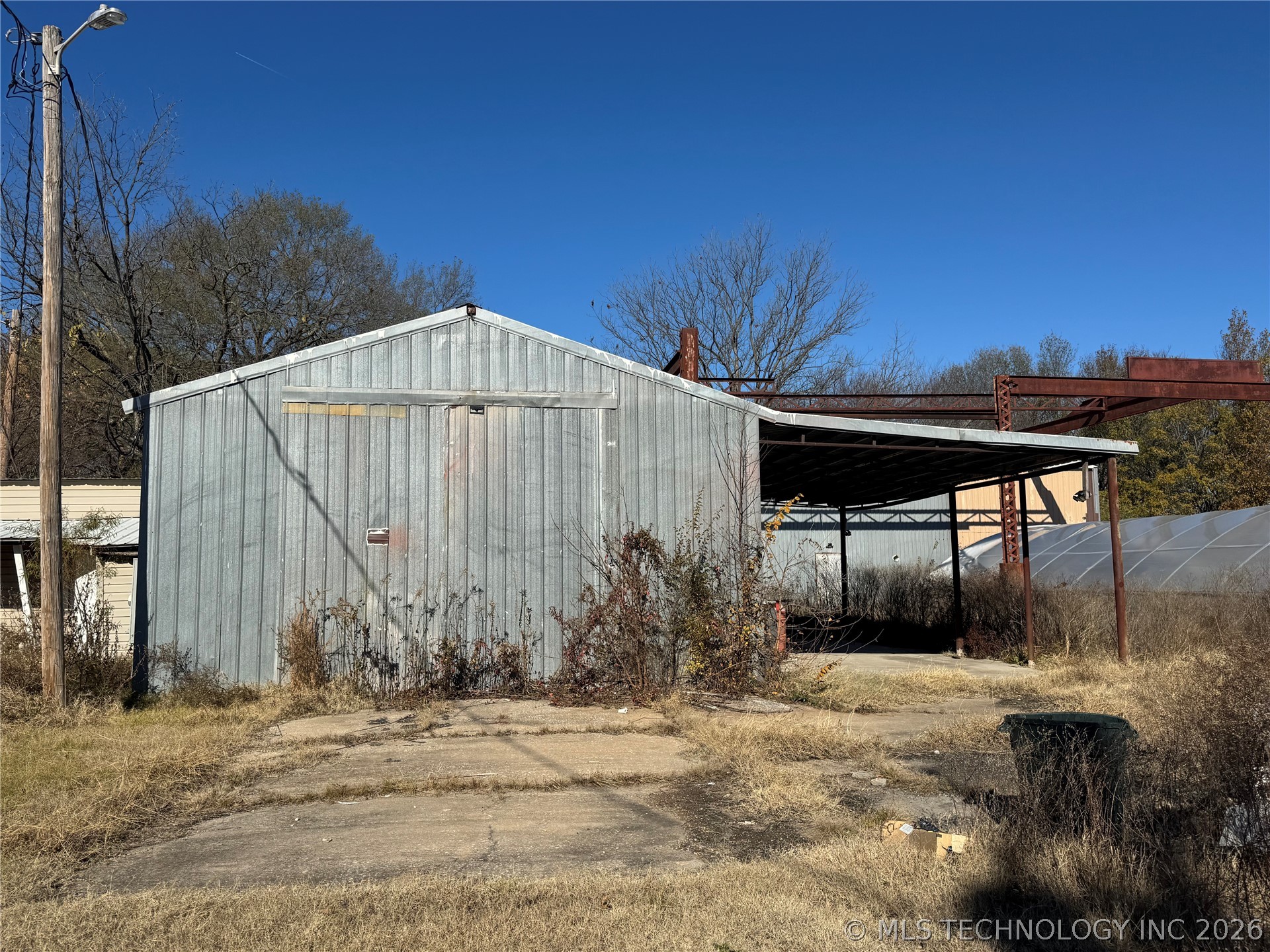 1801 Morton Avenue Property Photo 1