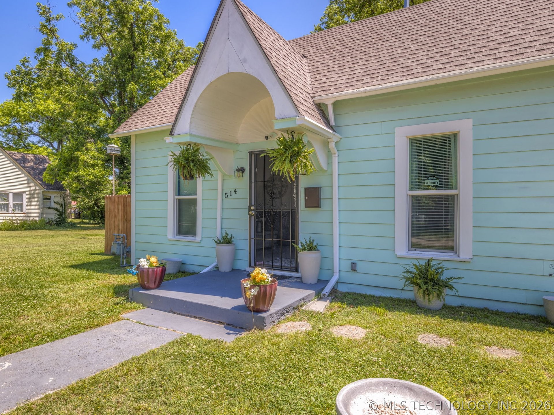 514 S Seneca Avenue Property Photo 6
