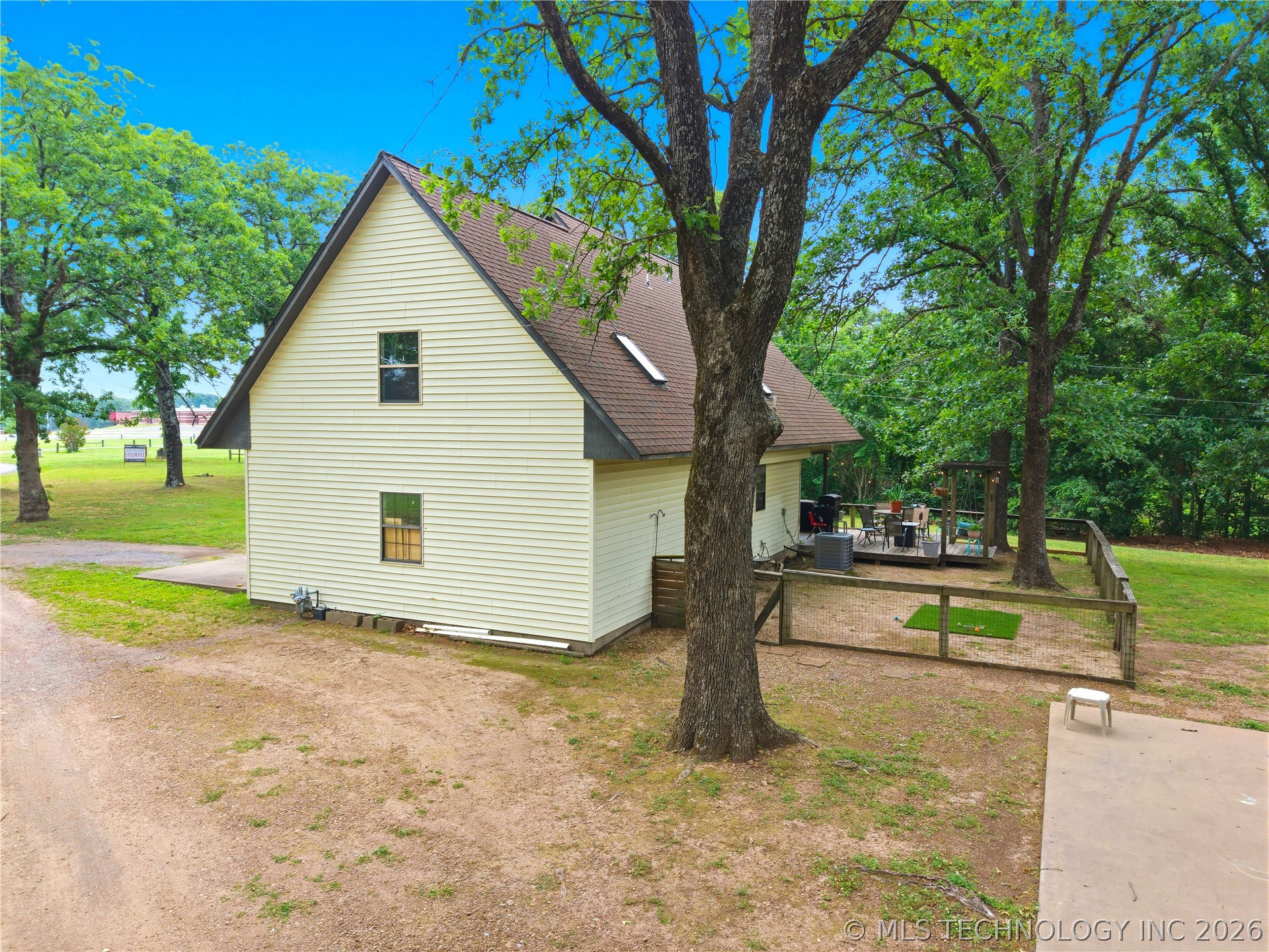 26650 S 520 Property Photo 7