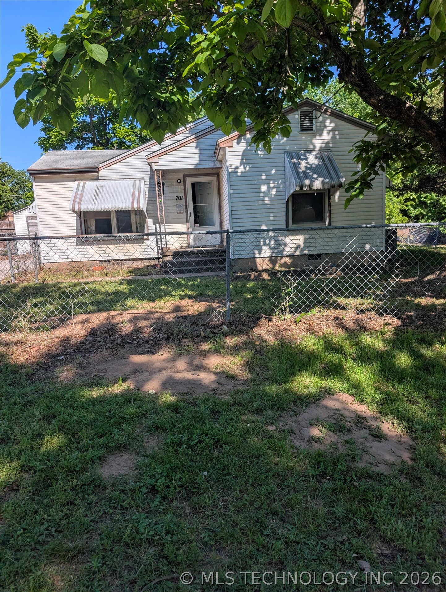 701 N Grant Avenue Property Photo 13
