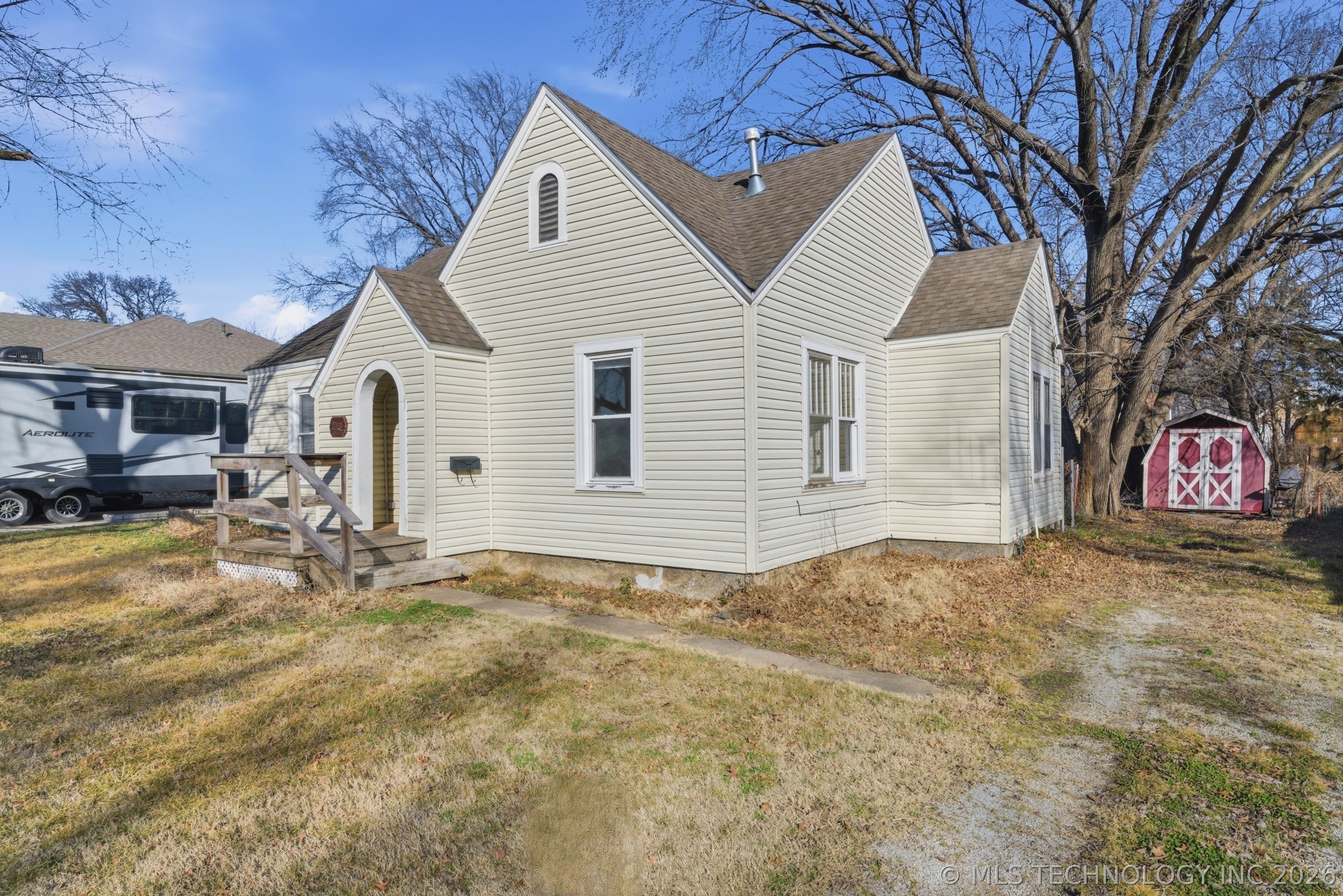 1910 Johnstone Avenue Property Photo 2