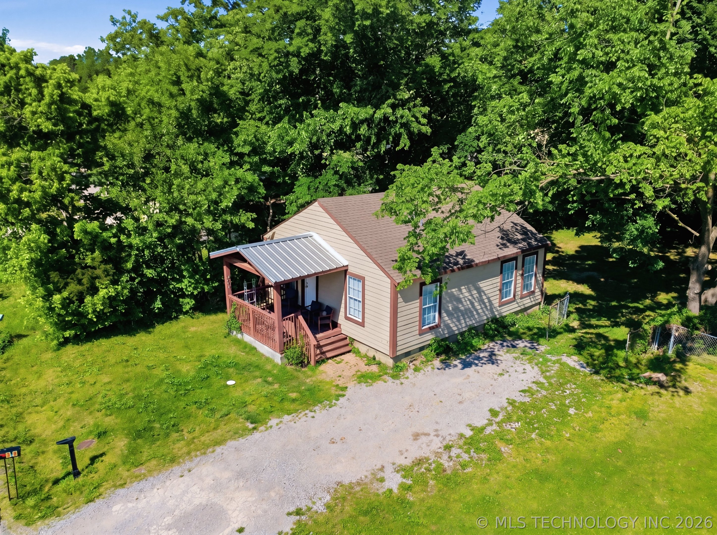 1910 Johnstone Avenue Property Photo 11