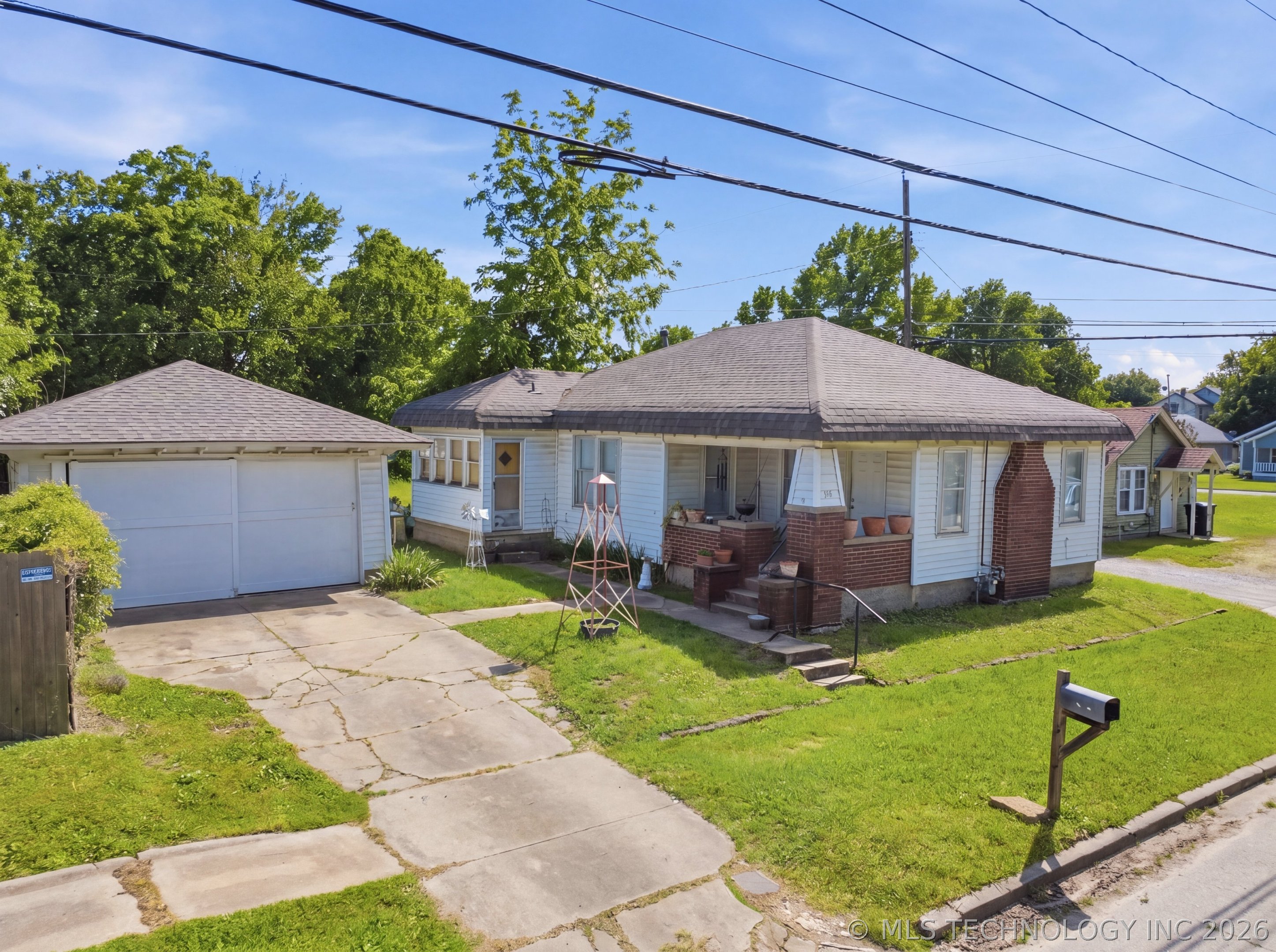 1910 Johnstone Avenue Property Photo 13