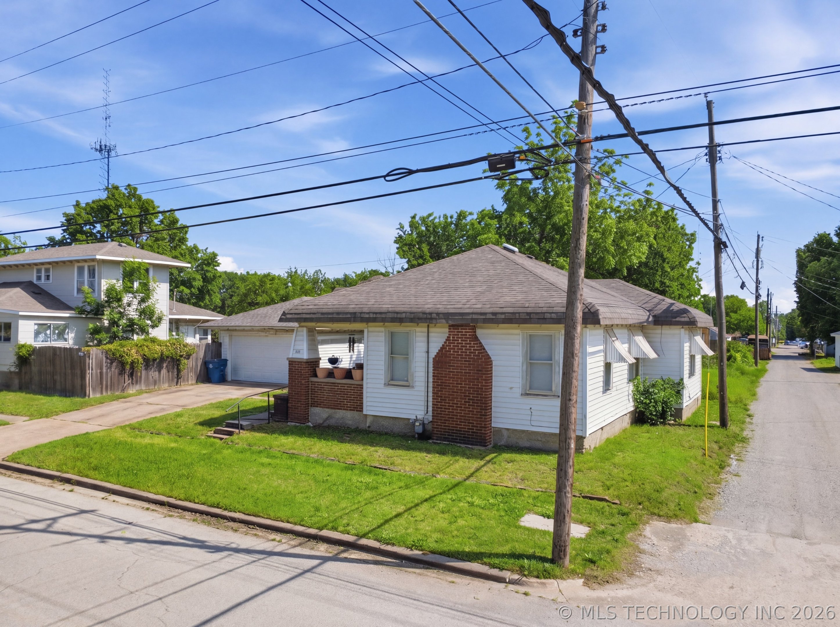 1910 Johnstone Avenue Property Photo 14