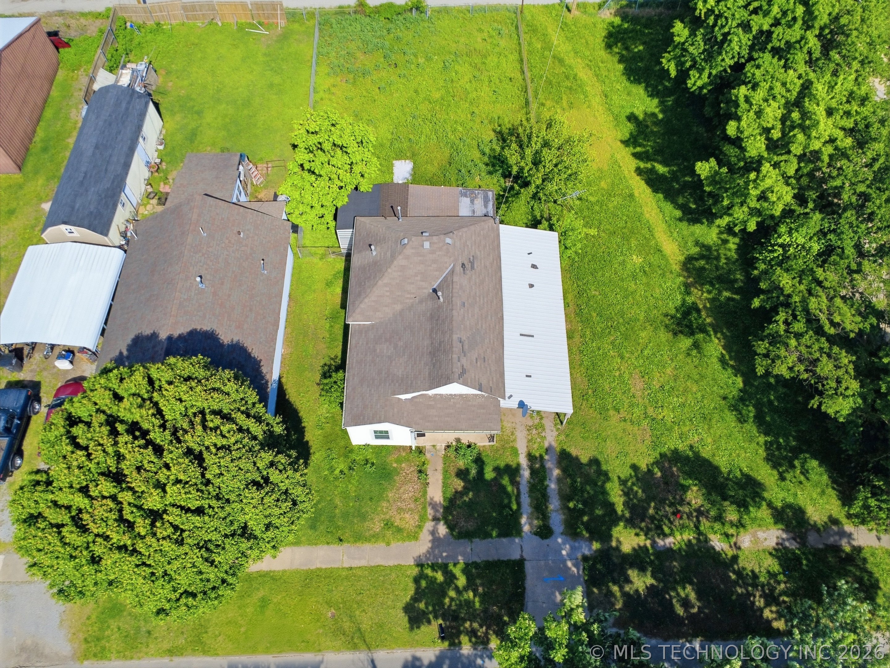 1910 Johnstone Avenue Property Photo 18