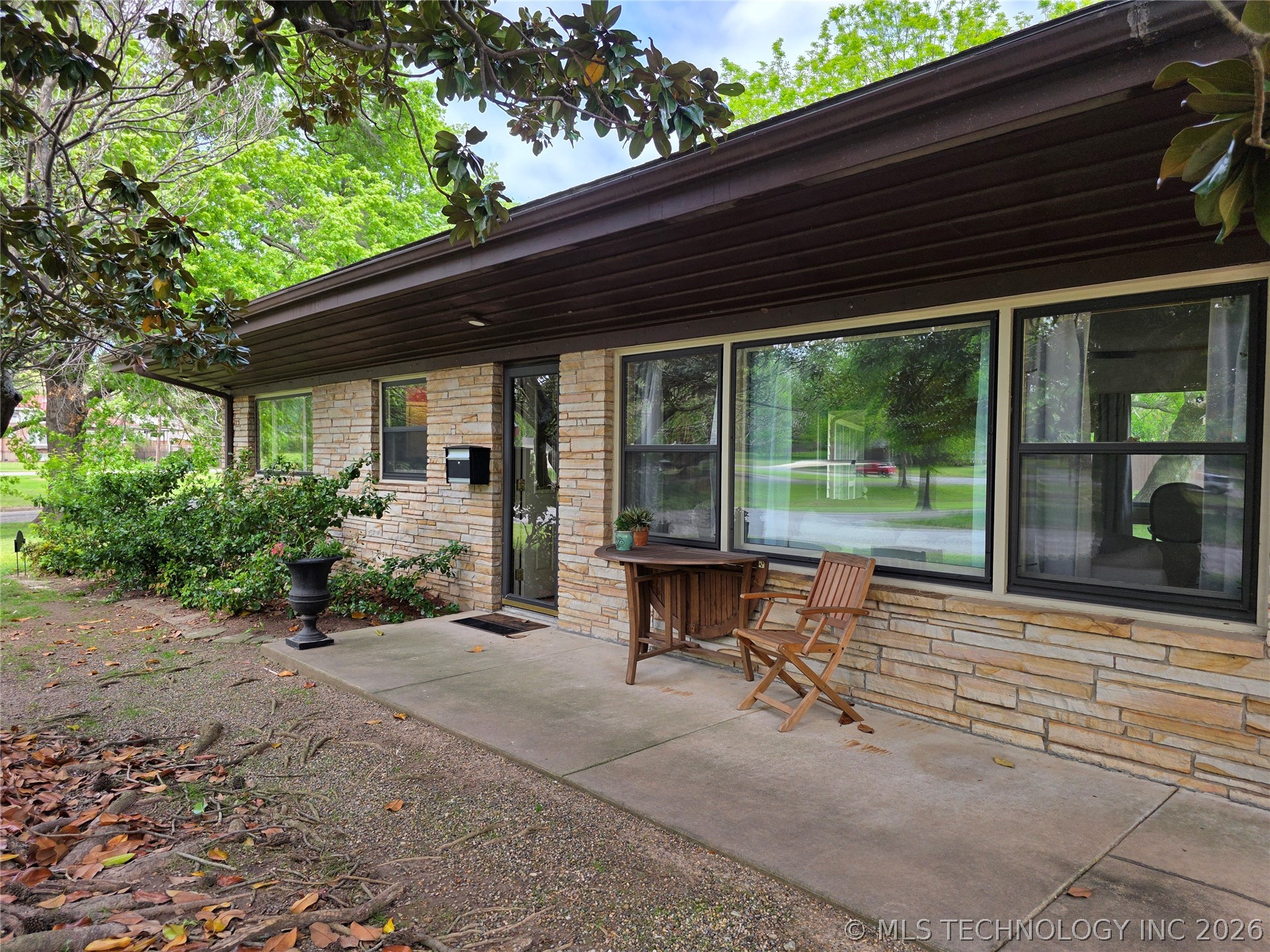 1800 Rockdale Boulevard Property Photo 13