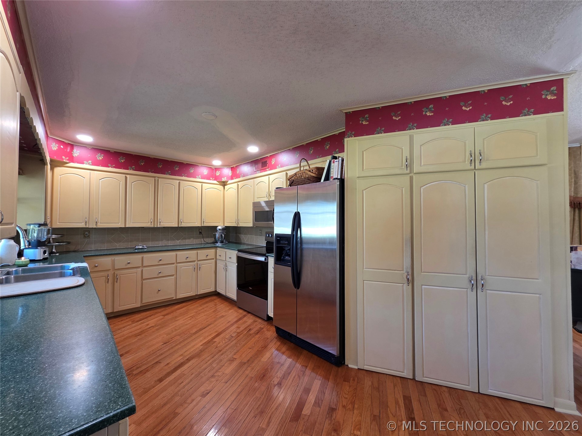 1800 Rockdale Boulevard Property Photo 19