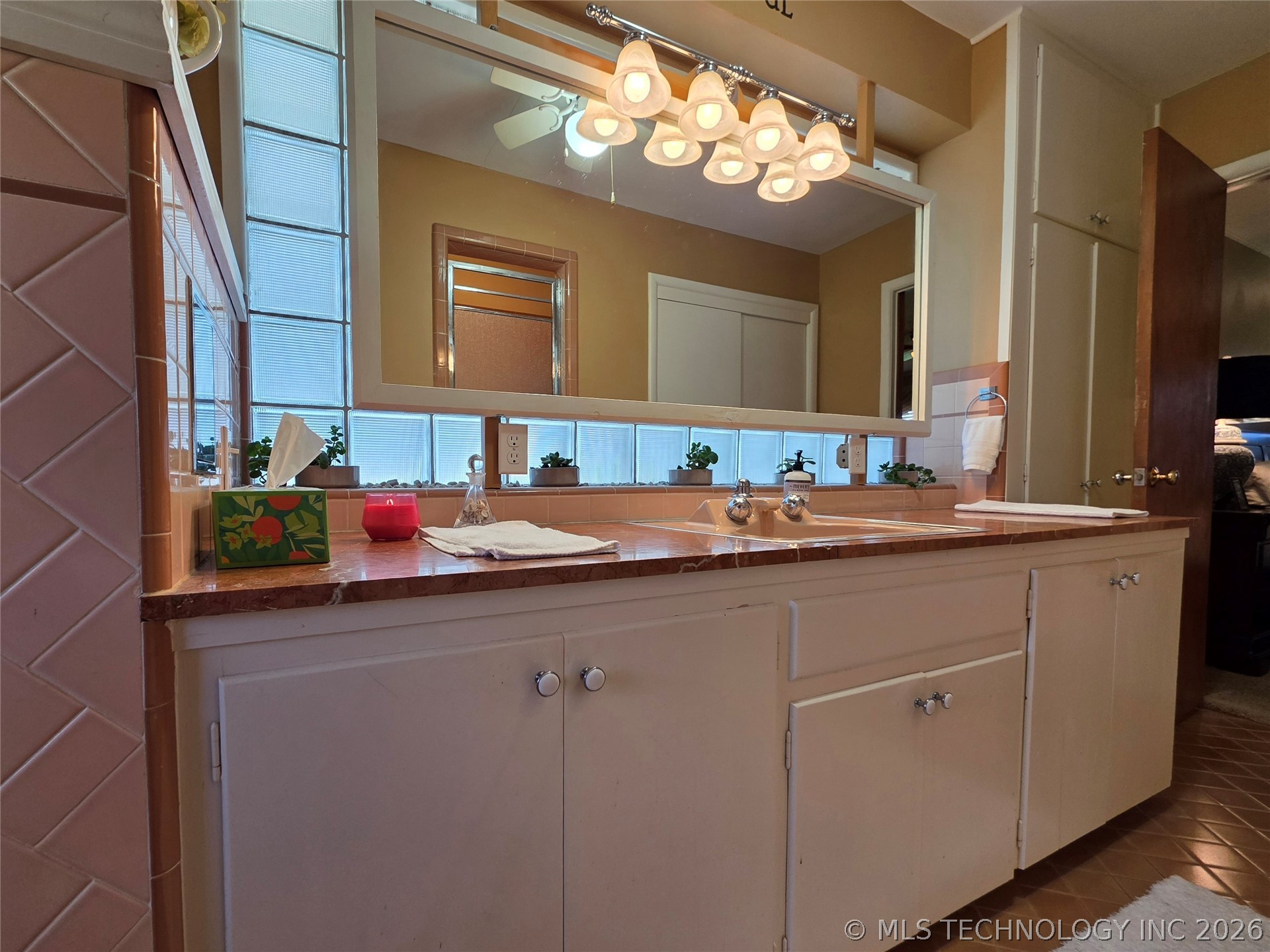 1800 Rockdale Boulevard Property Photo 68