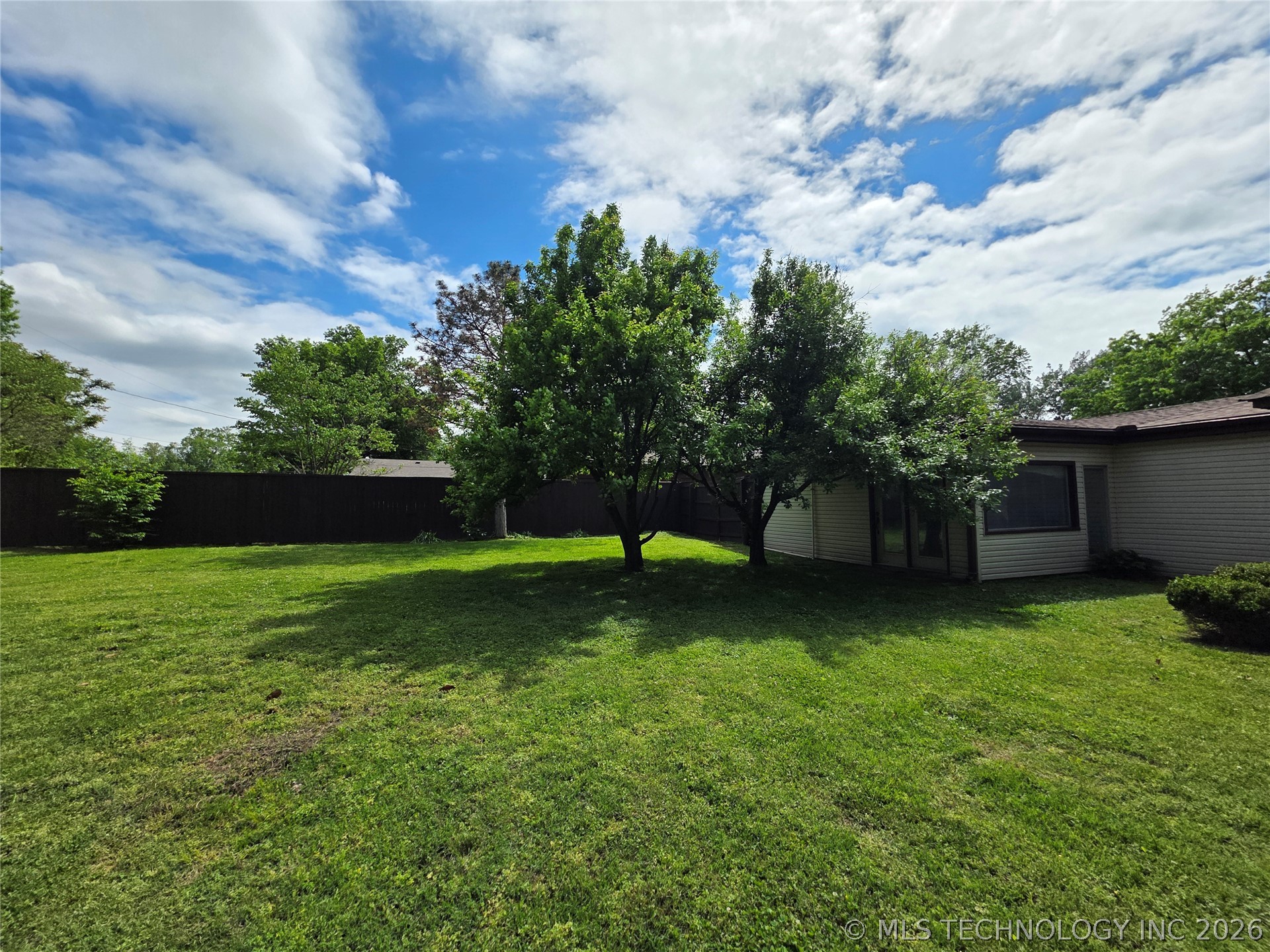 1800 Rockdale Boulevard Property Photo 98