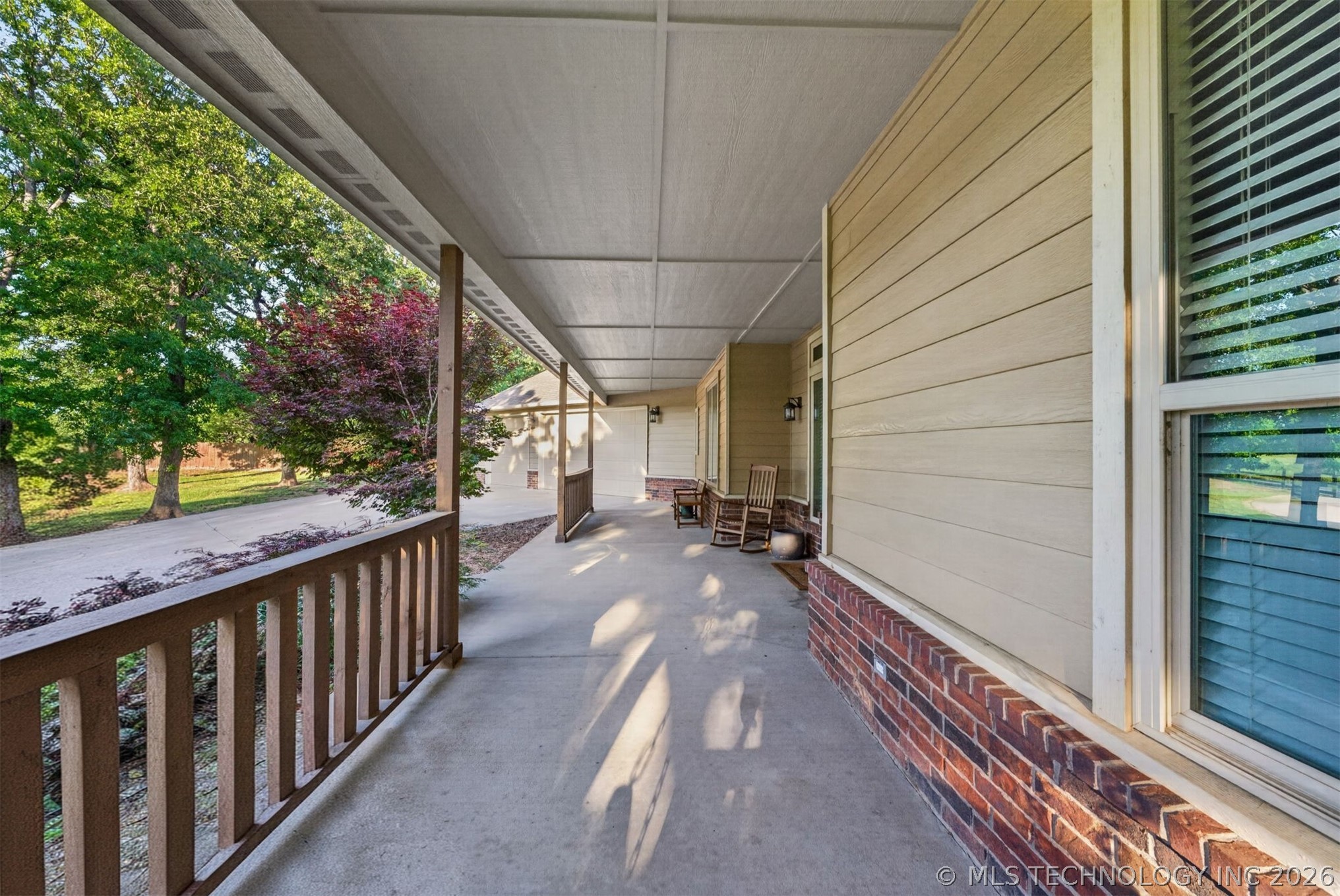 1902 E 370 Road Property Photo 3