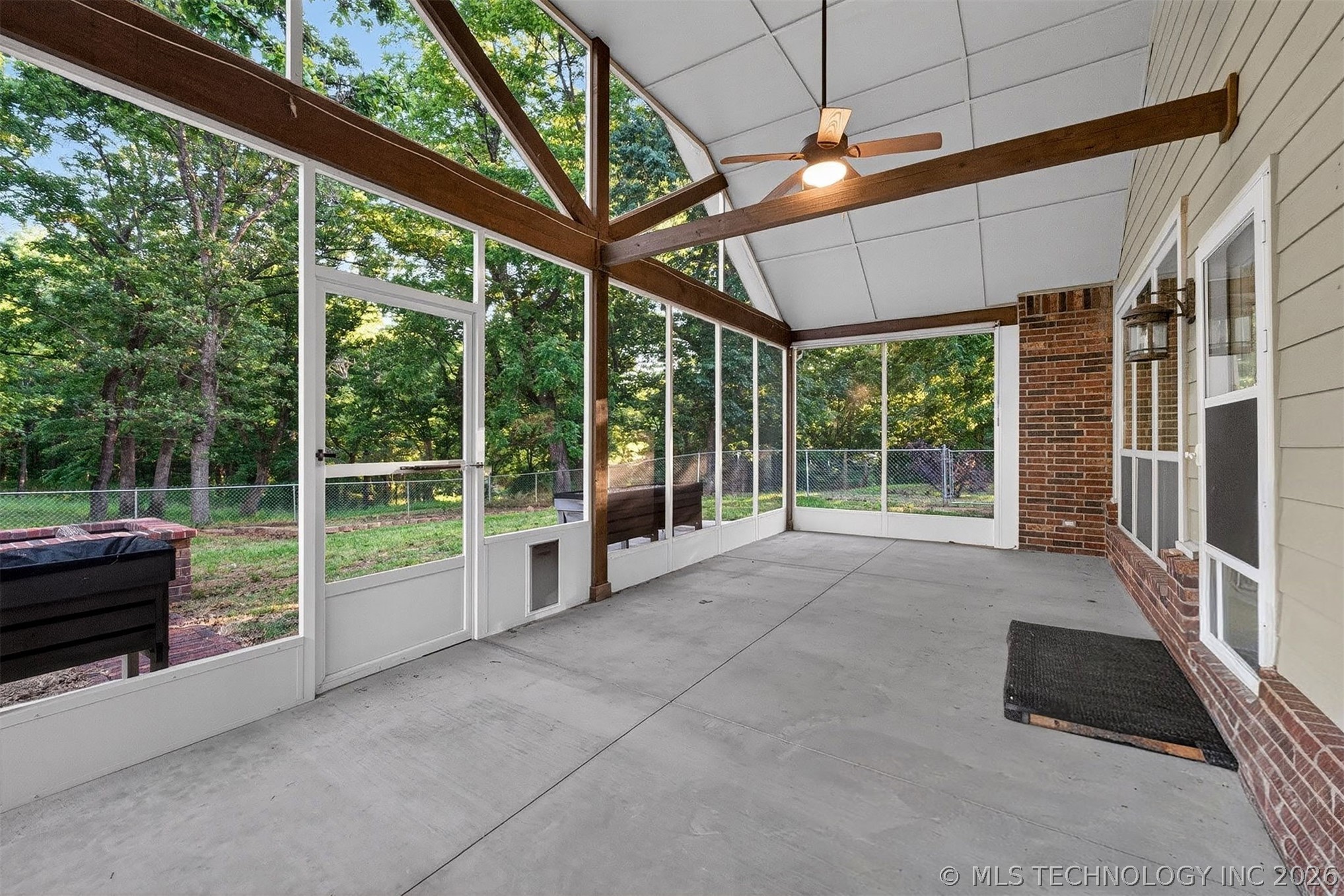 1902 E 370 Road Property Photo 12