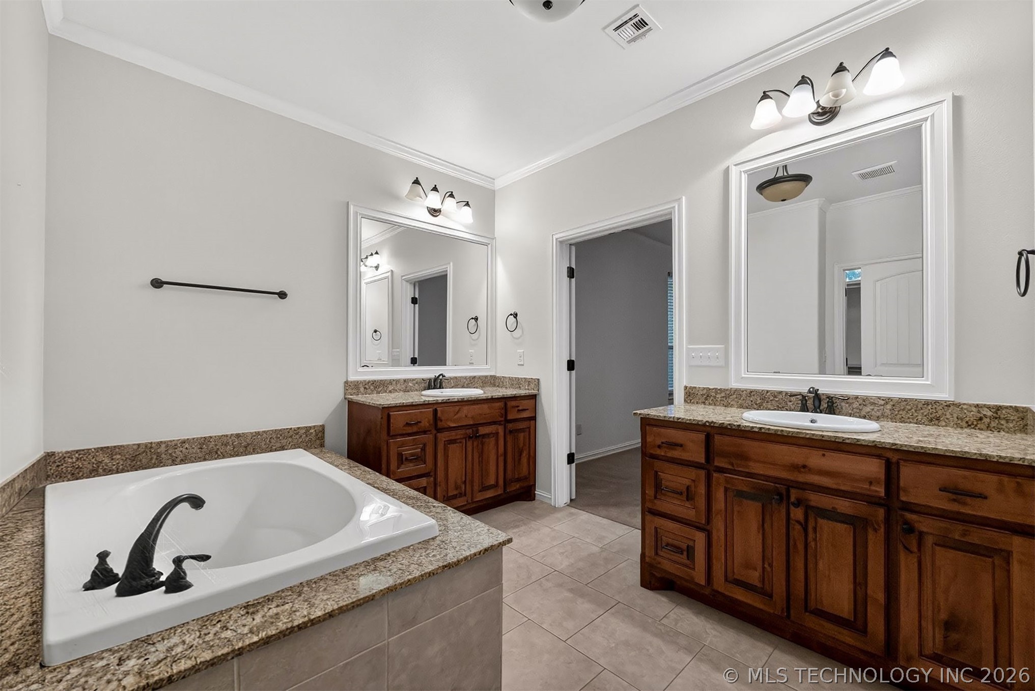 1902 E 370 Road Property Photo 30