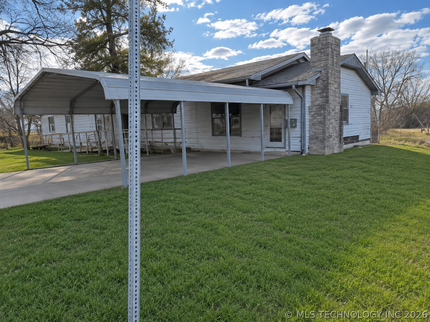 591 E Street Property Photo 2