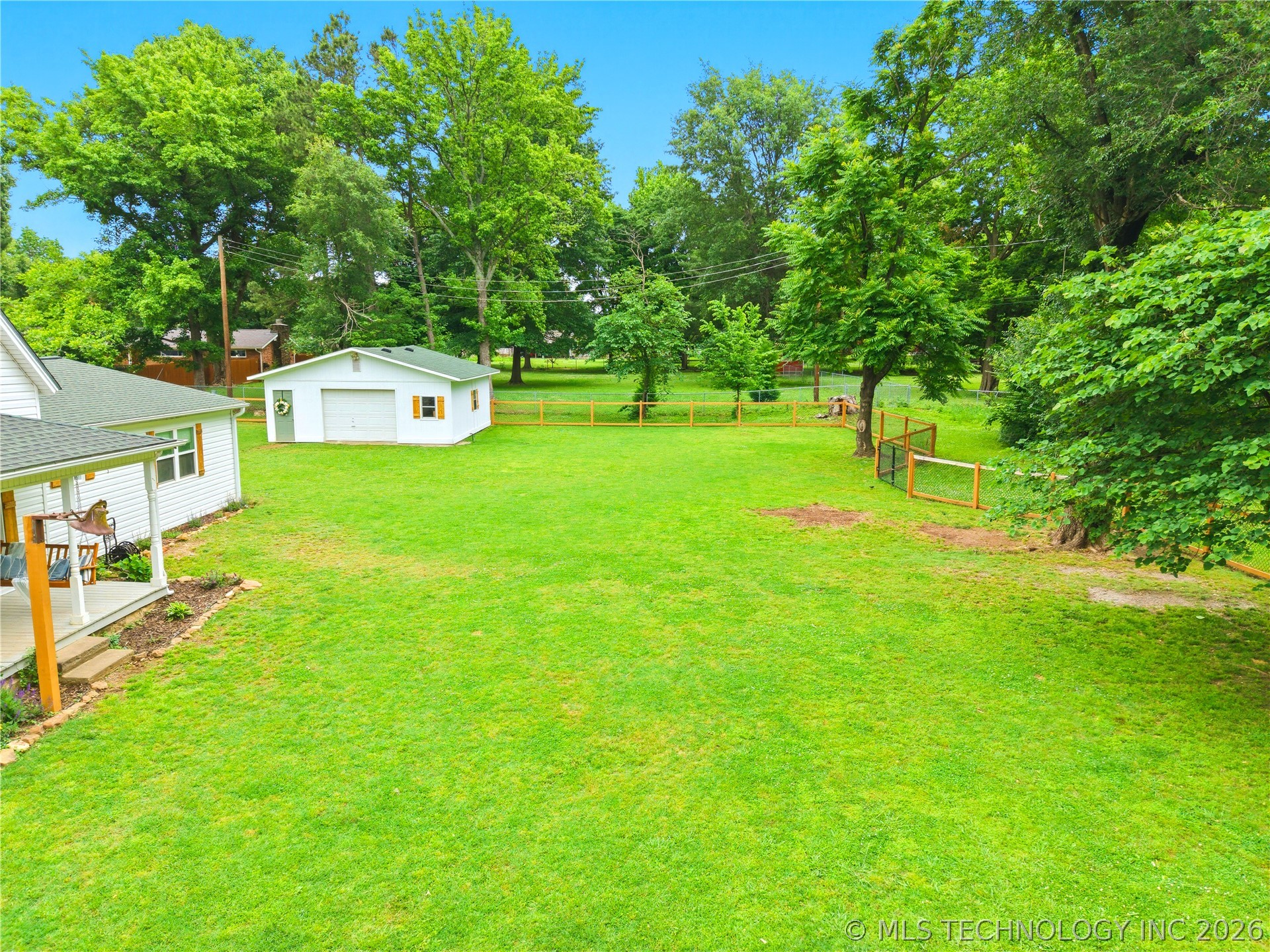 202 W Graham Street Property Photo 15