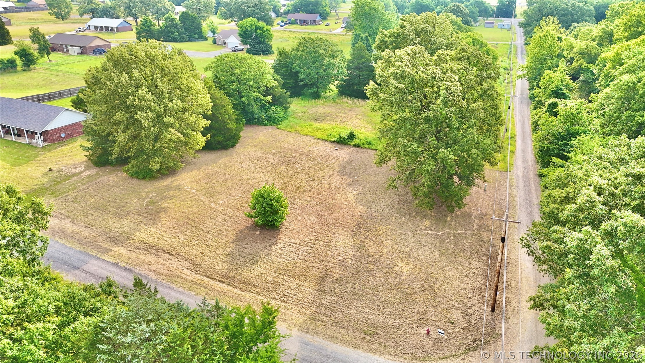 S Beal Street Property Photo 6