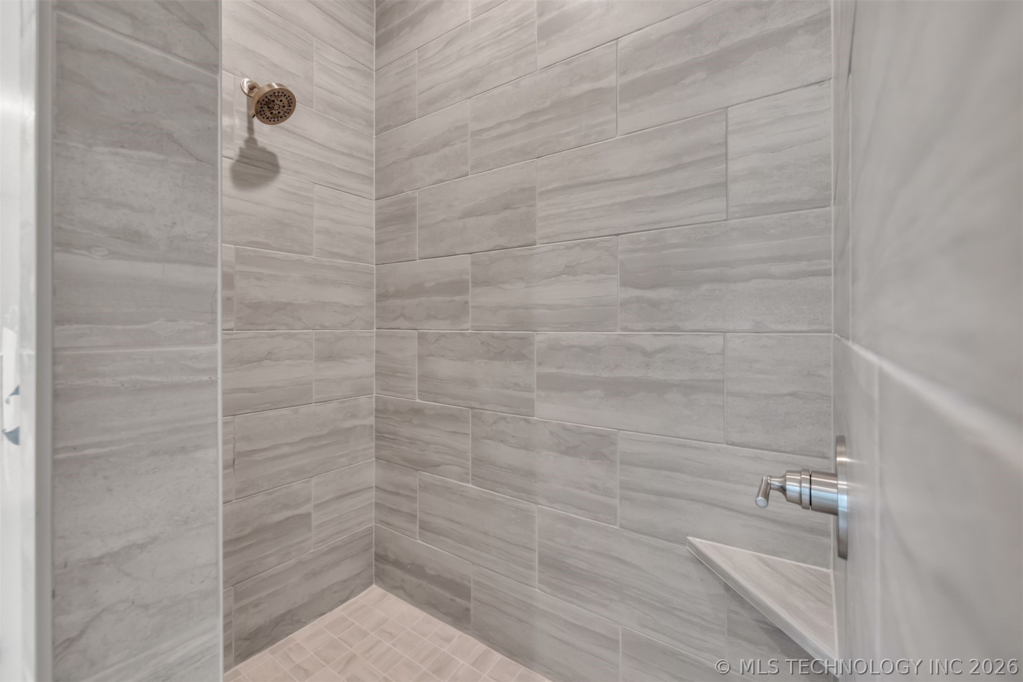 2913 E Northampton Street Property Photo 15