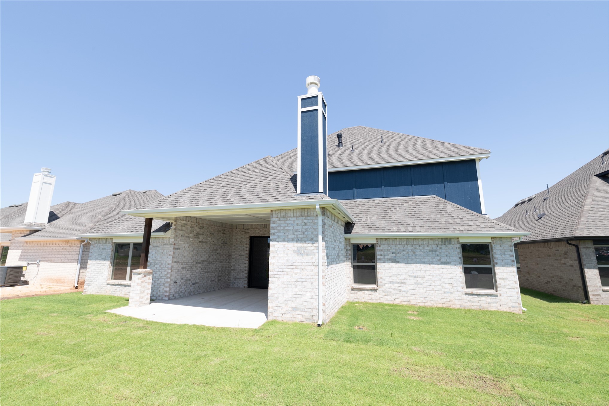 2913 E Northampton Street Property Photo 32