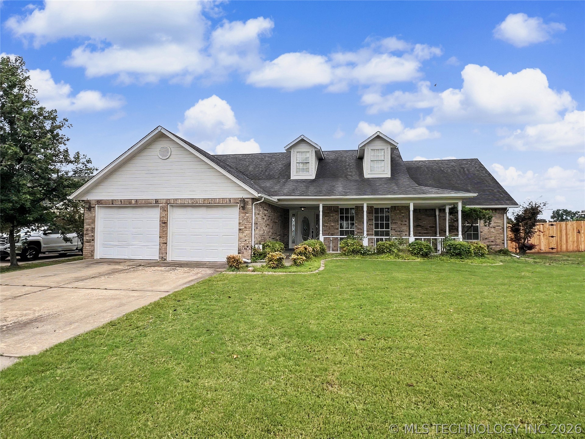 403 Valhalla Drive Property Photo 1