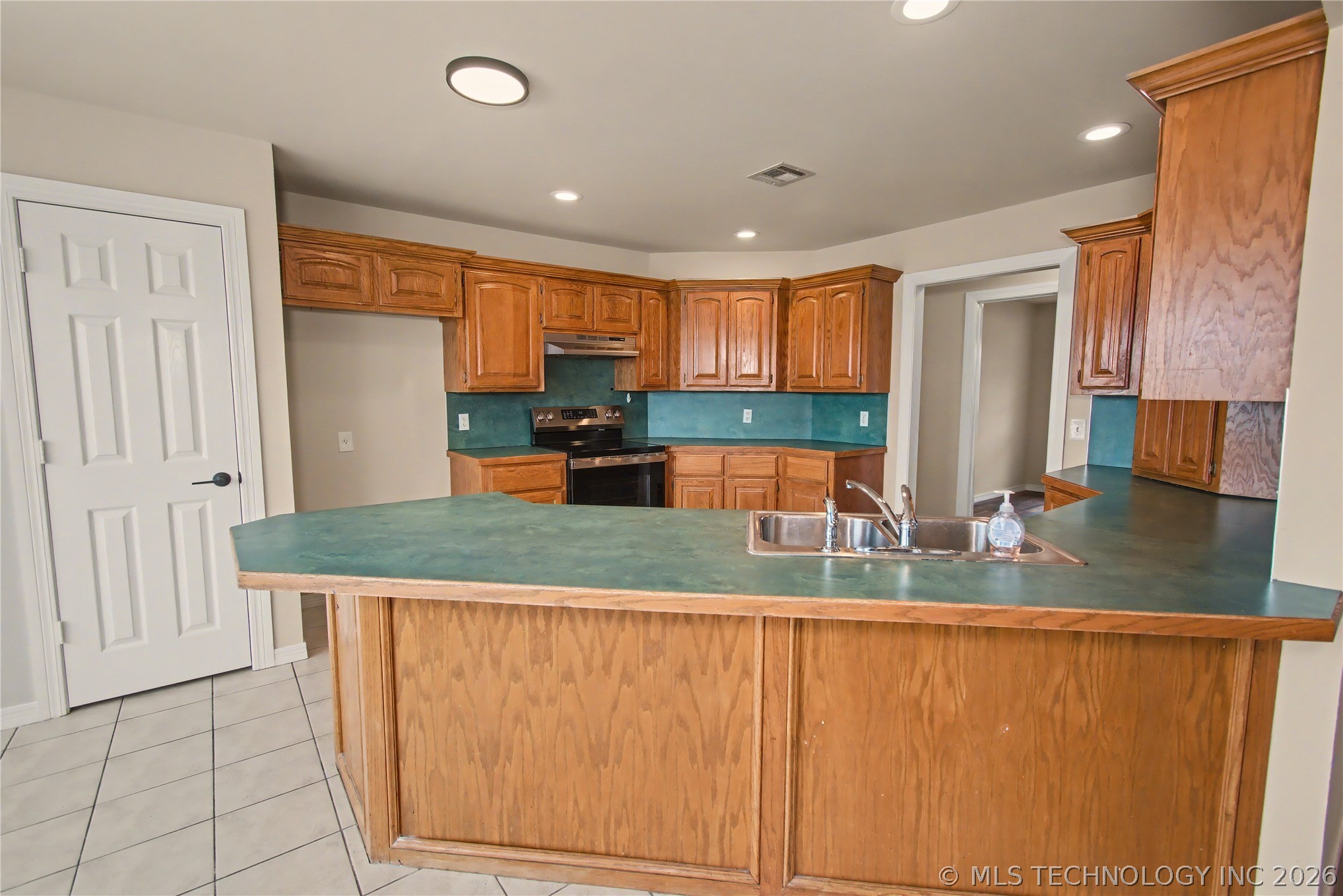403 Valhalla Drive Property Photo 4