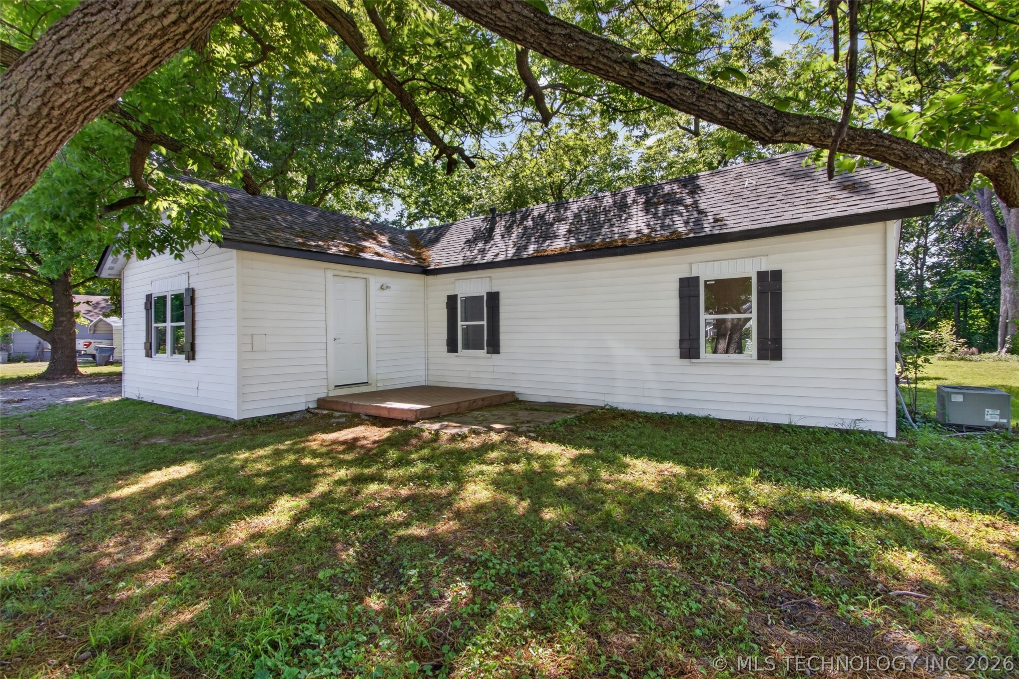 228 S Edith Street Property Photo 2