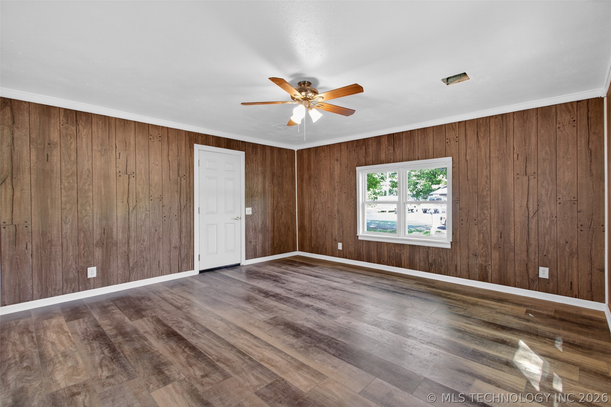 228 S Edith Street Property Photo 4