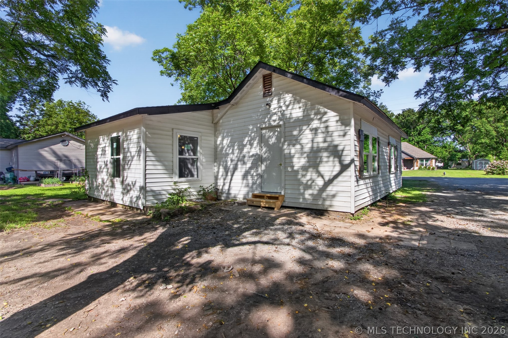 228 S Edith Street Property Photo 27