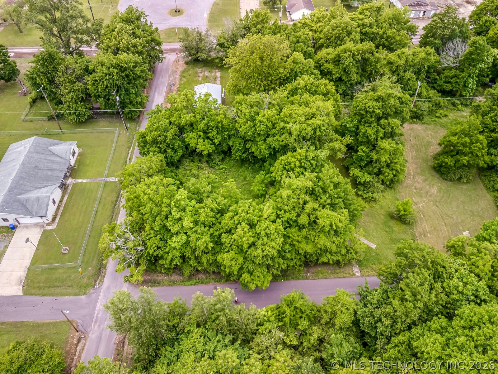 2302 Elizabeth Avenue E Property Photo 11