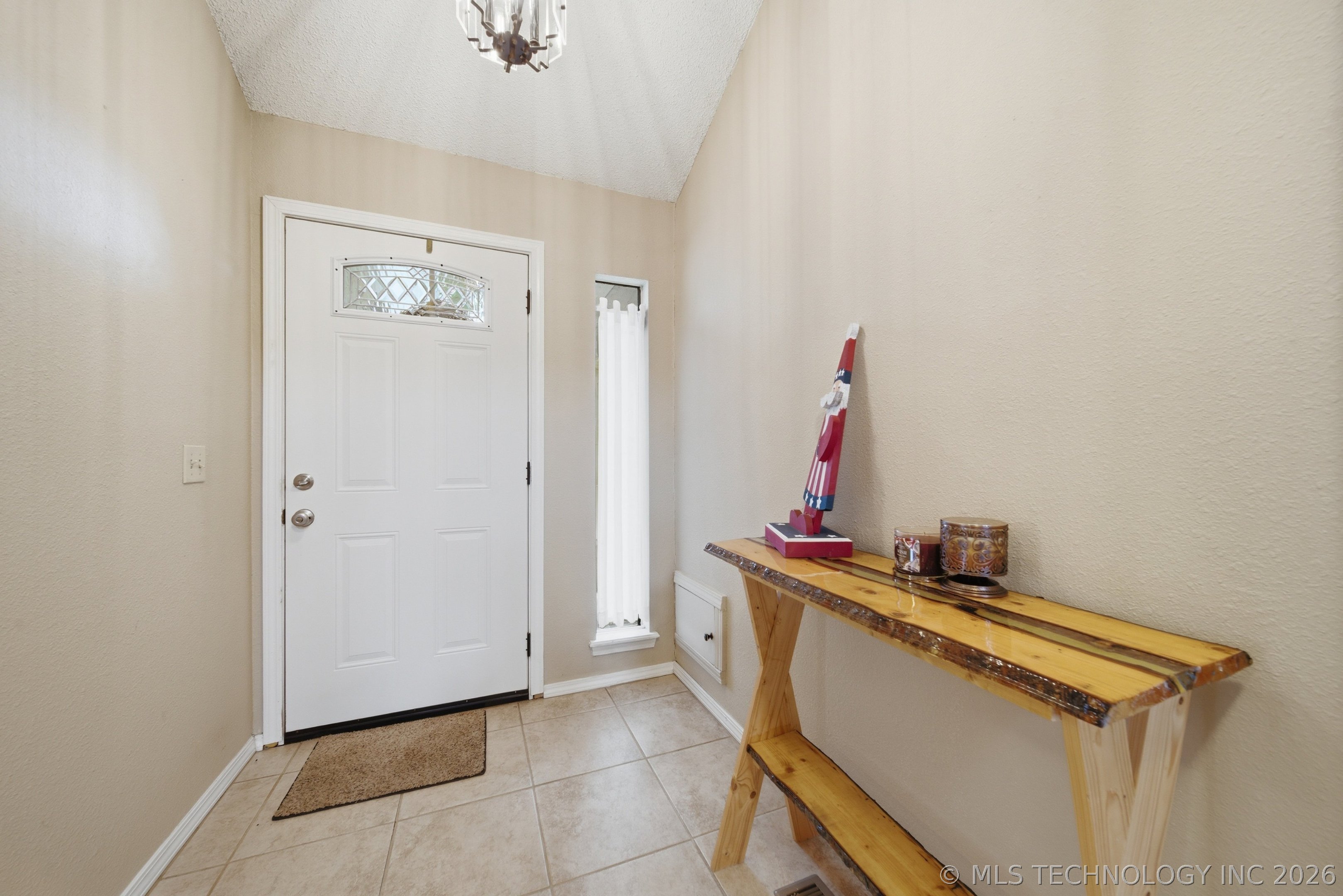 9422 S 70th East Avenue E Property Photo 6