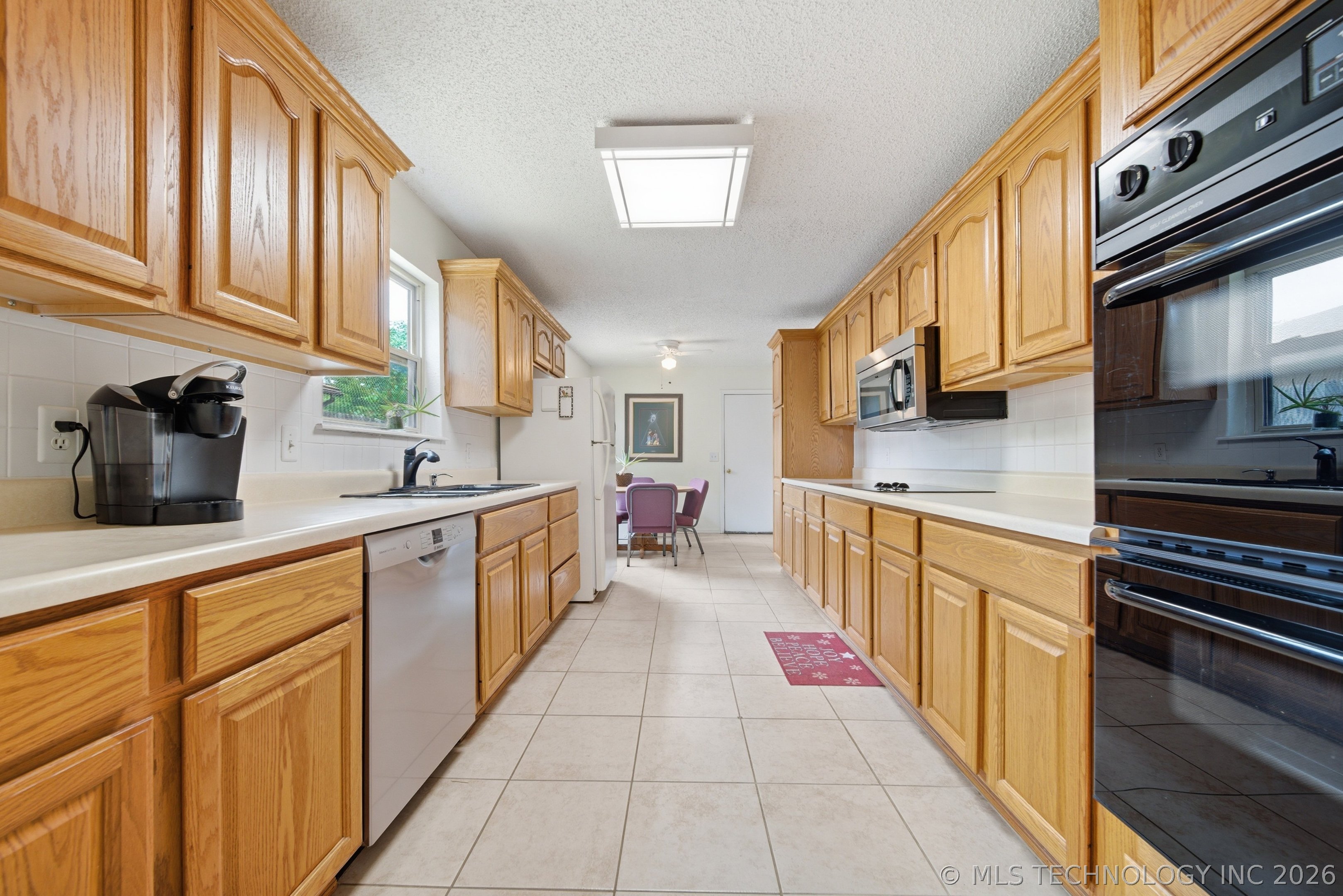 9422 S 70th East Avenue E Property Photo 14