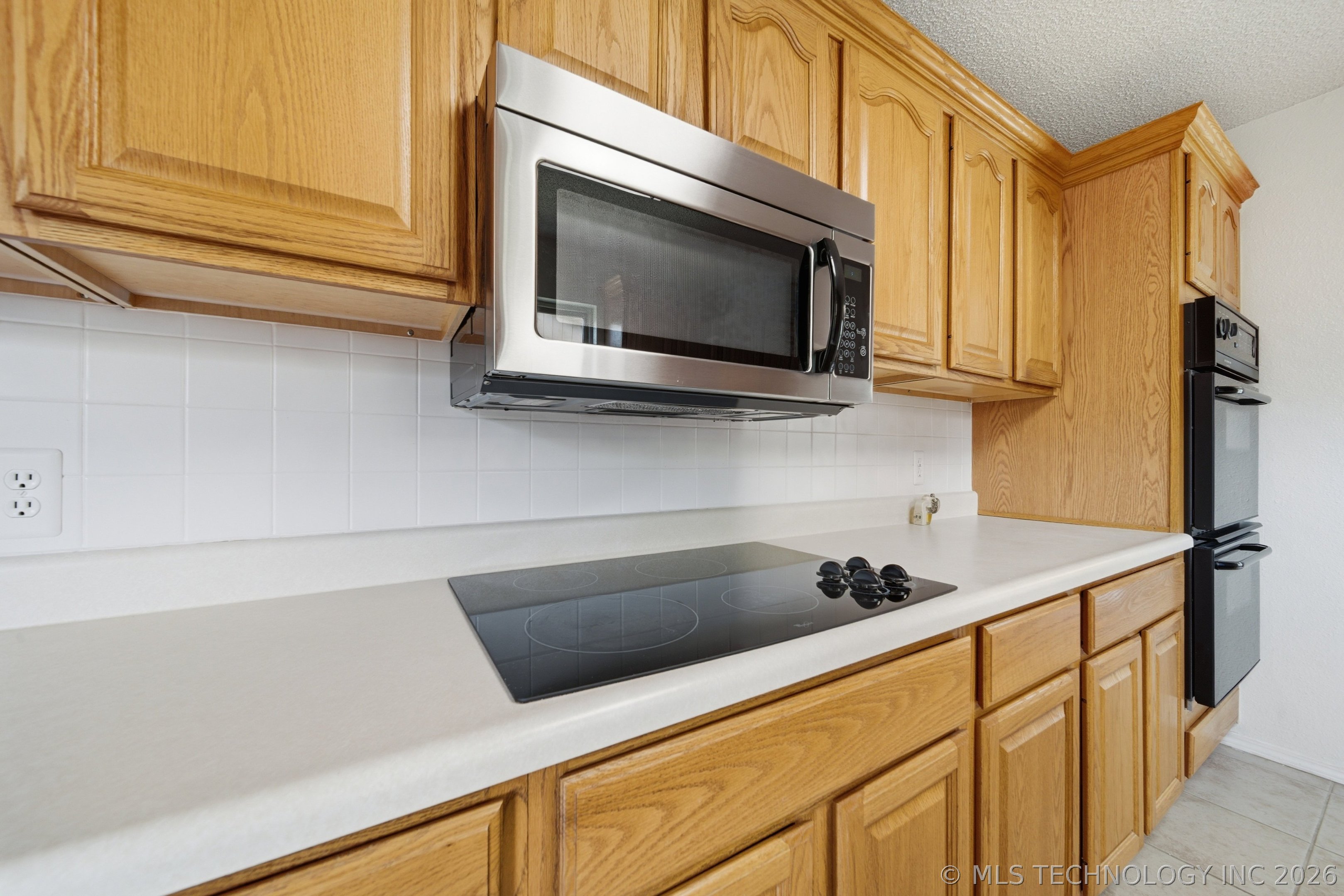 9422 S 70th East Avenue E Property Photo 16