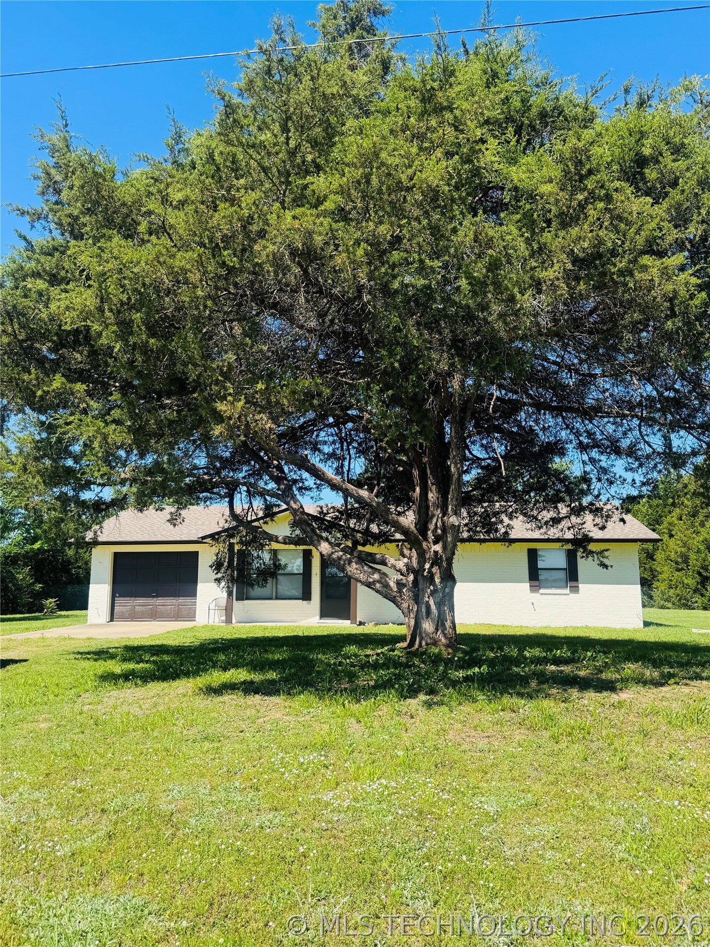 108612 S 4100 Road Property Photo 1